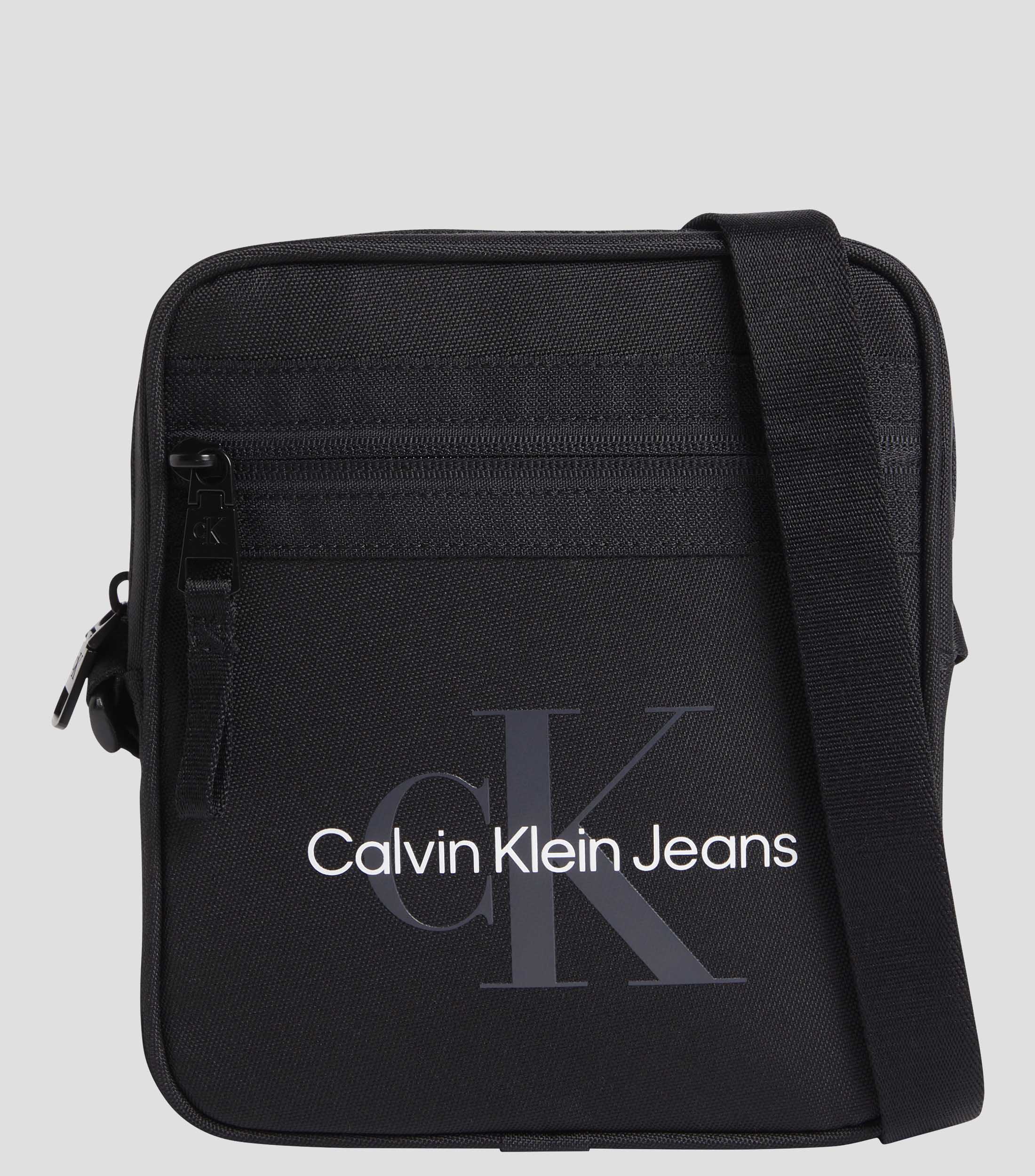 Calvin Klein: Messenger con logo Hombre | El Palacio de Hierro