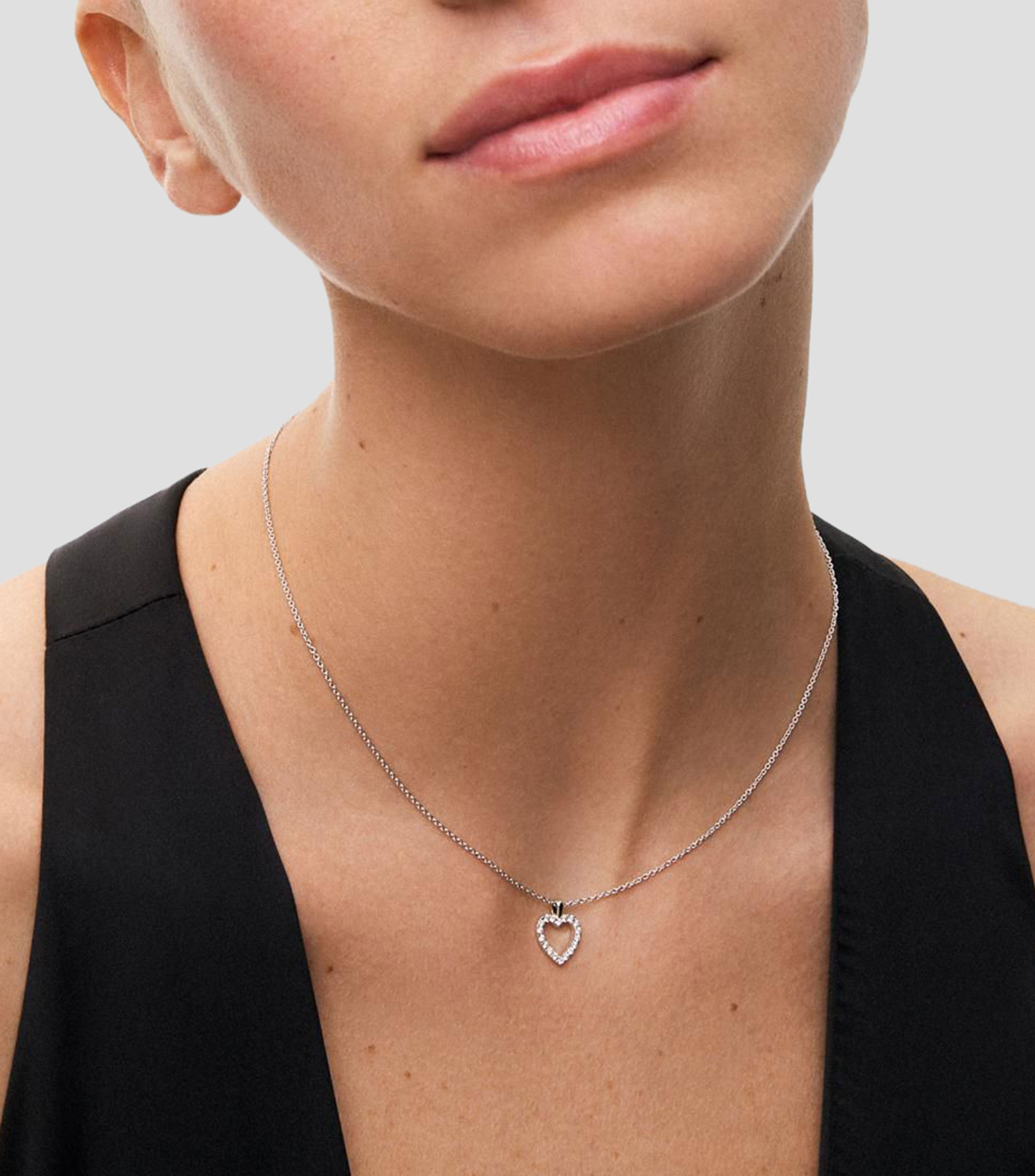 Collar corazón en oro blanco 18 Kilates con diamantes Mujer