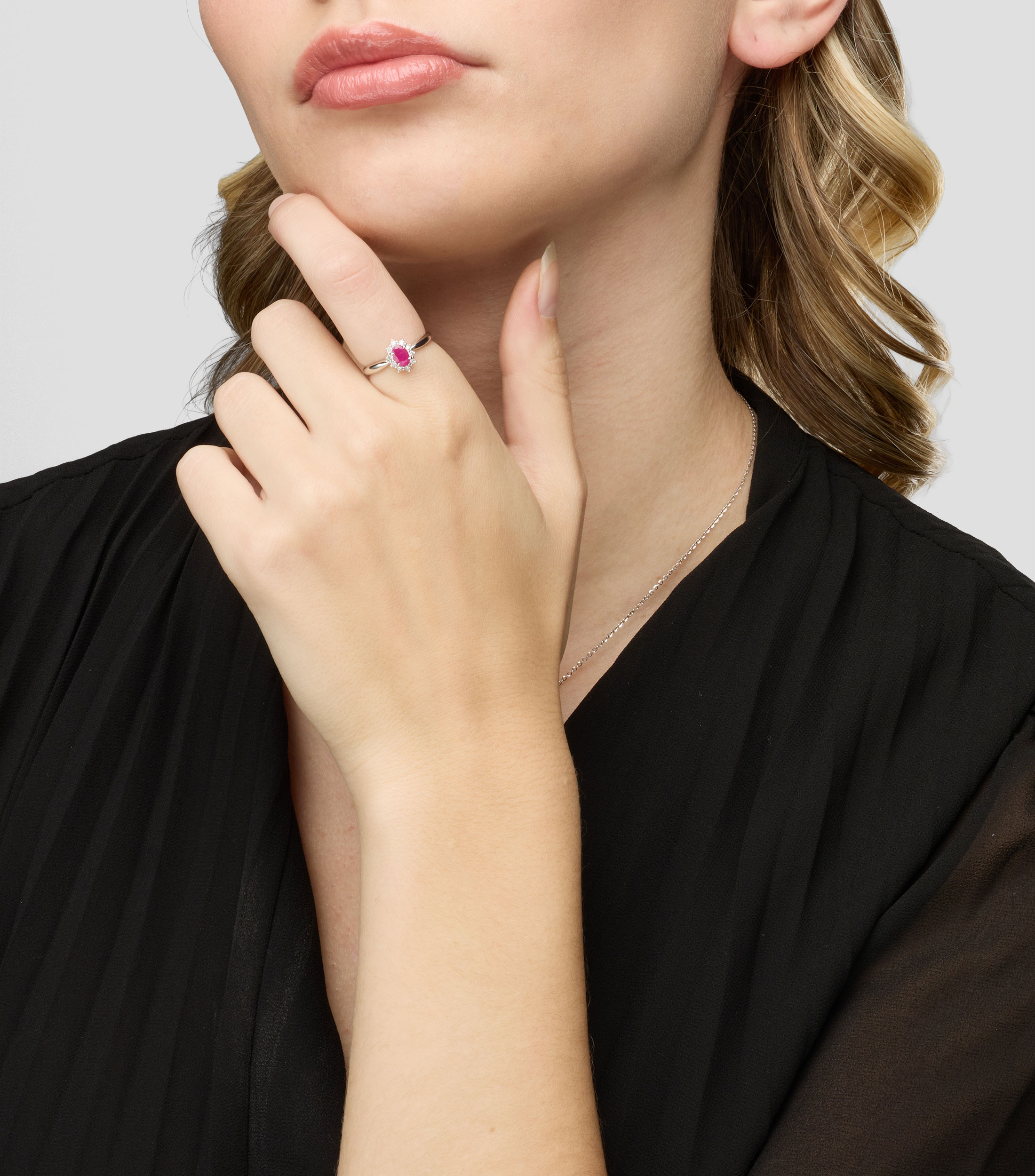 Anillo en Oro blanco de 14 Kilates con rubí Mujer