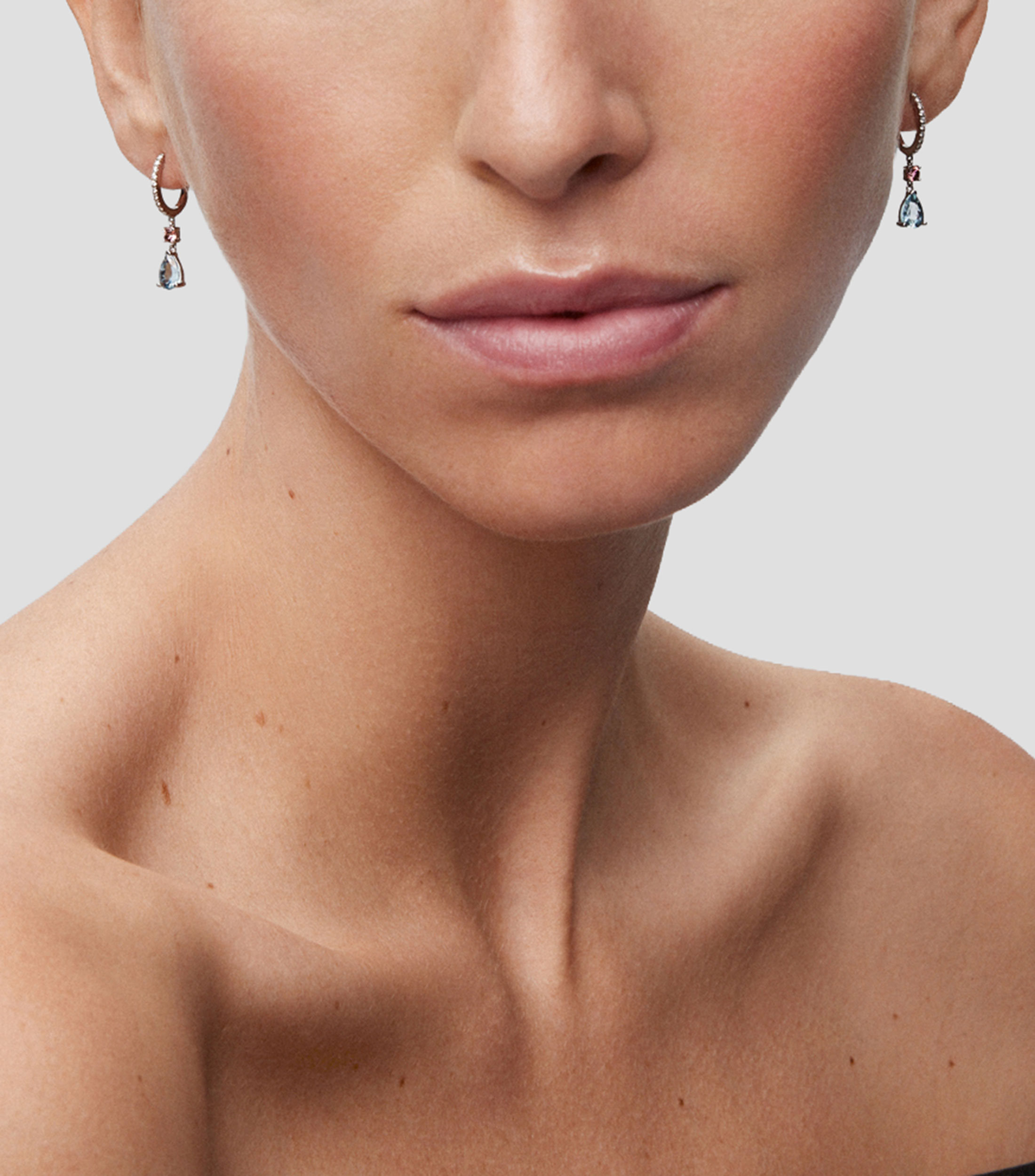 Aretes en oro blanco de 18 kilates con aguamarina y turmalina Veris Gerais Mujer