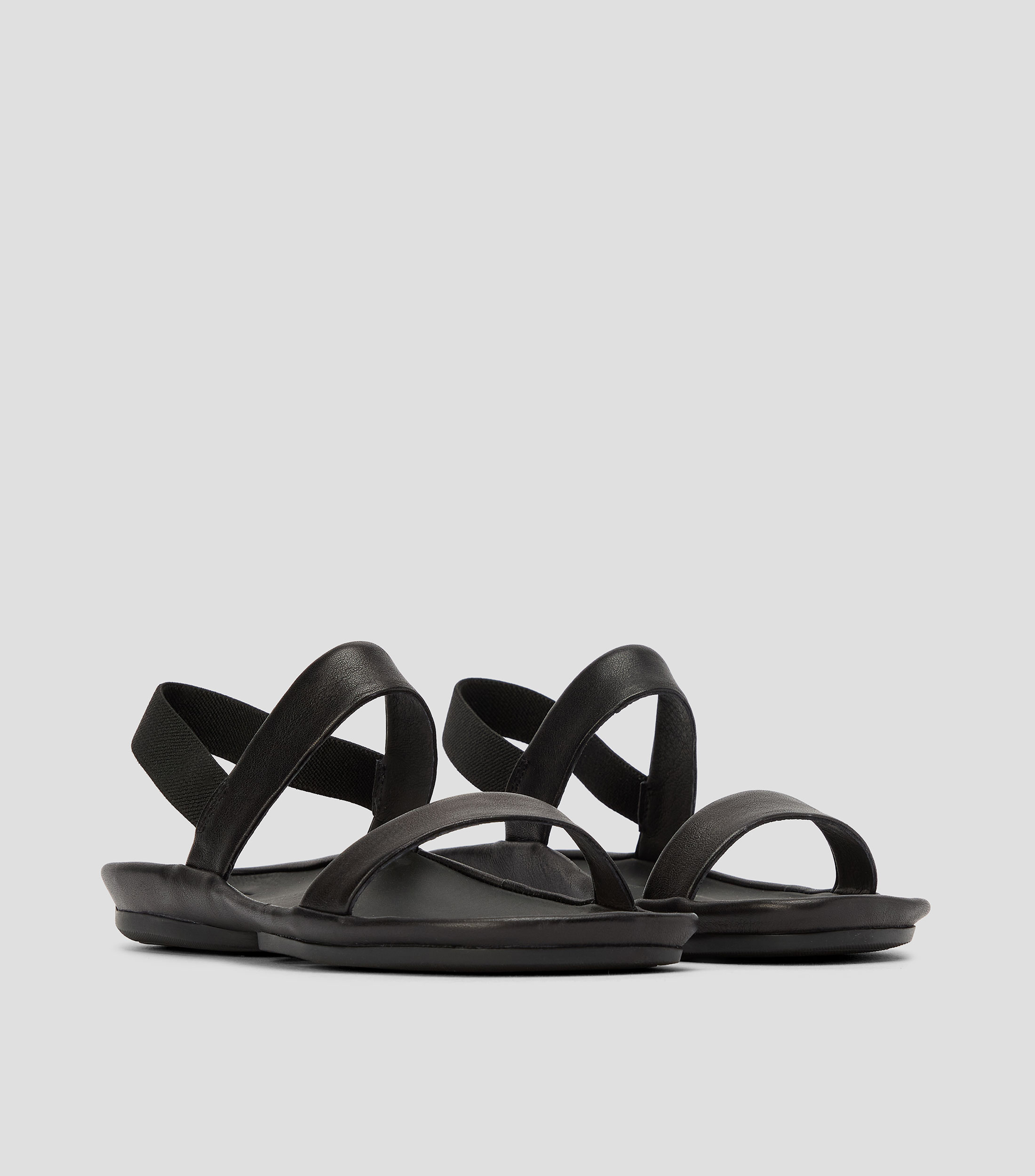 Sandalias casuales planas en piel lisas Mujer
