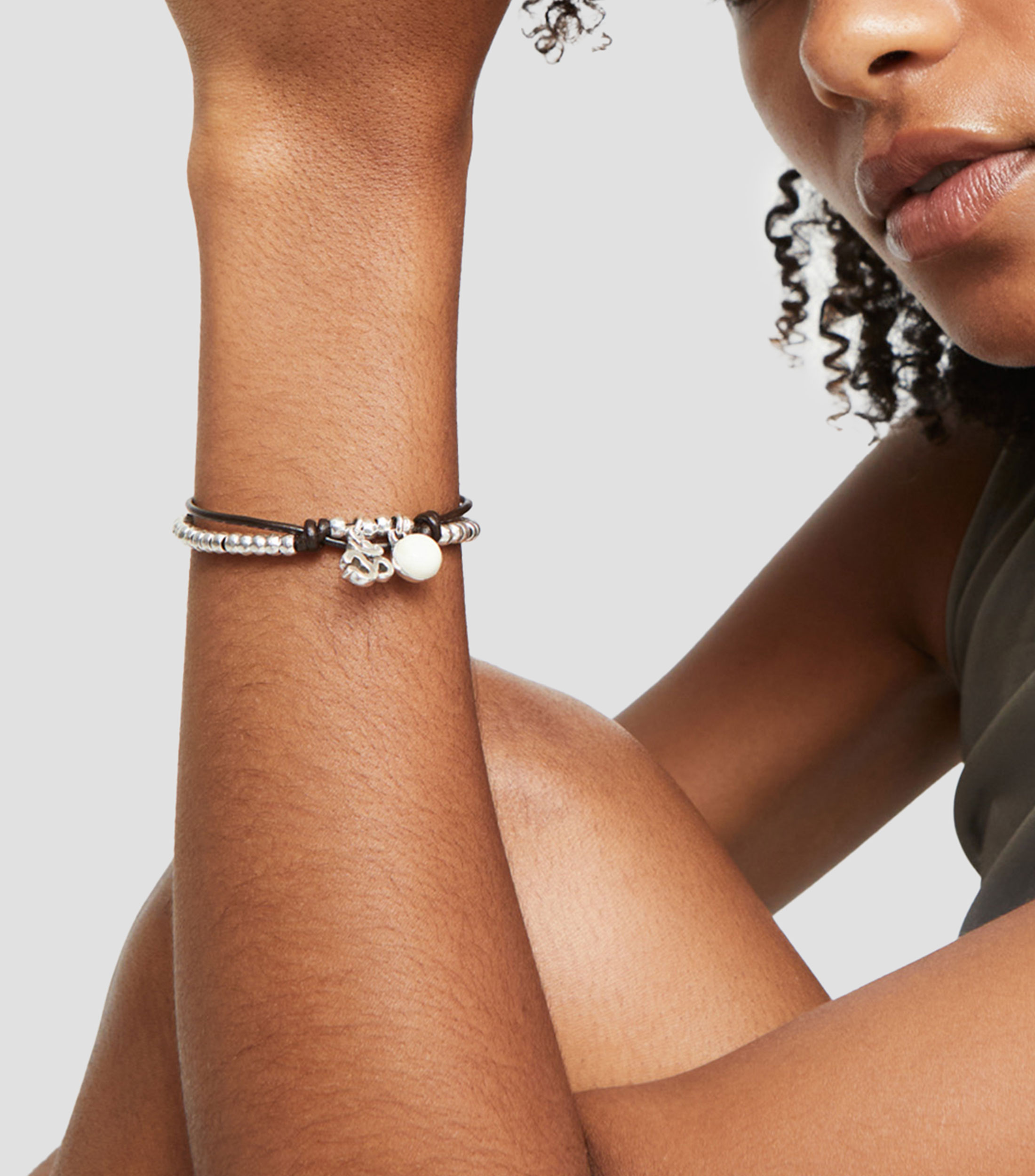 Pulsera Om Mujer