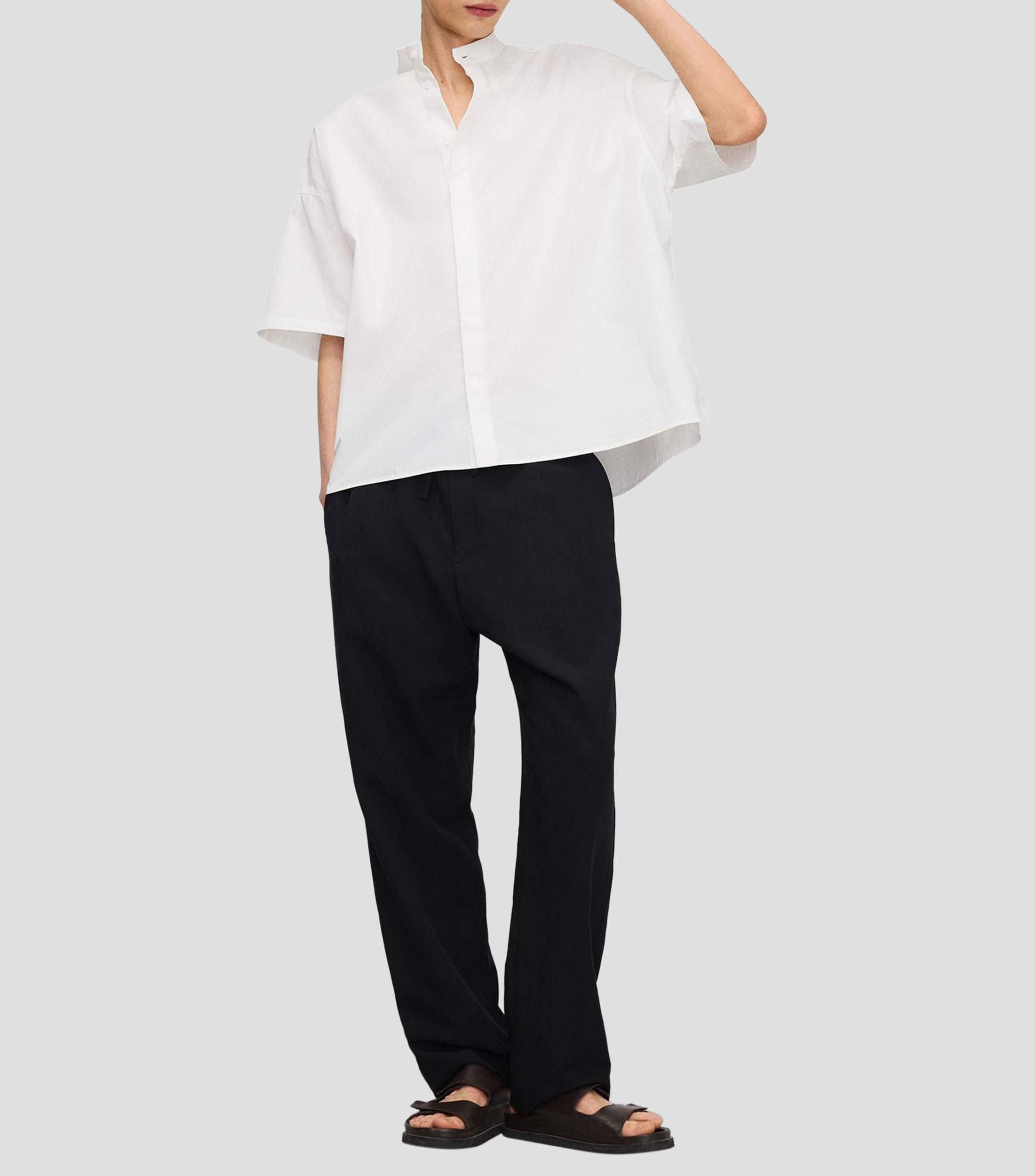 Camisa lisa de cuello mao y manga corta Hombre