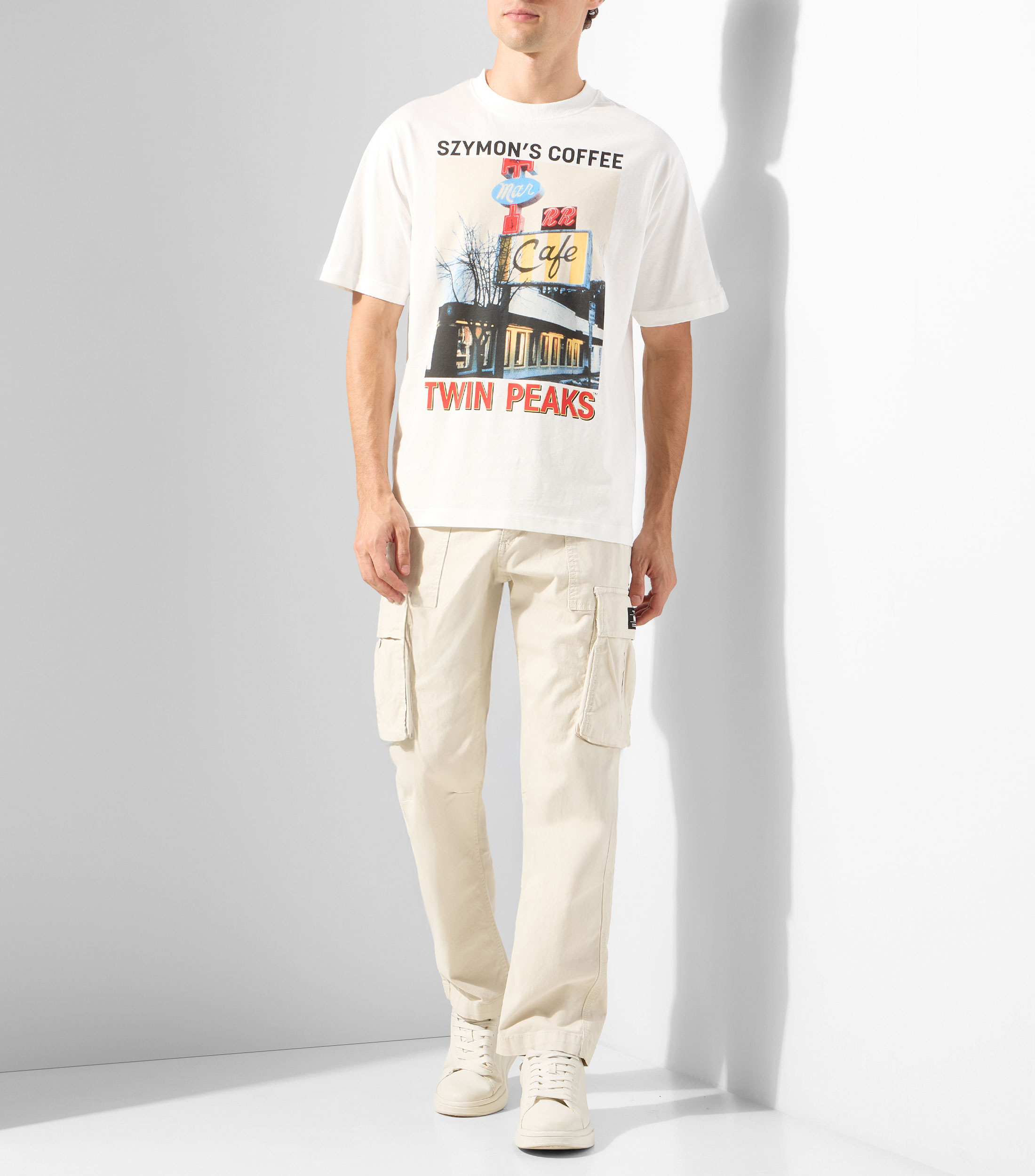 Playera cuello redondo manga corta estampada Hombre