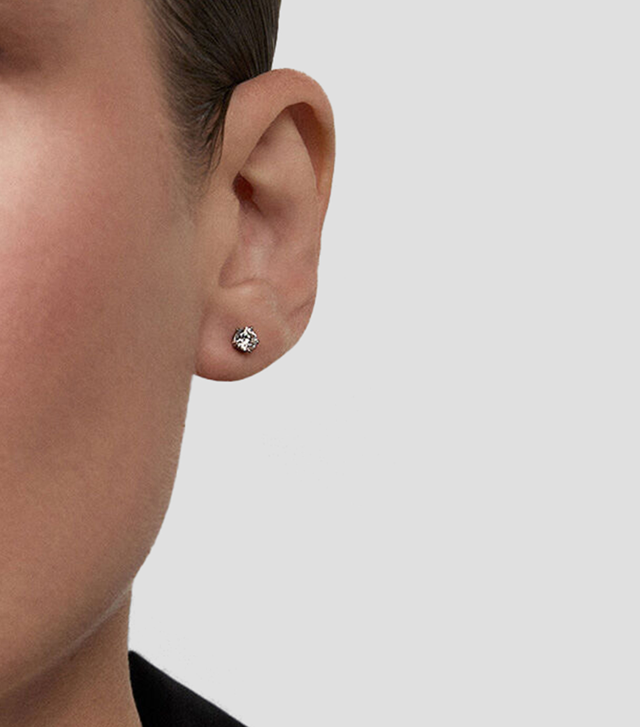 Pendientes en Oro blanco de 18 Kilates Solitarios Grace Mujer