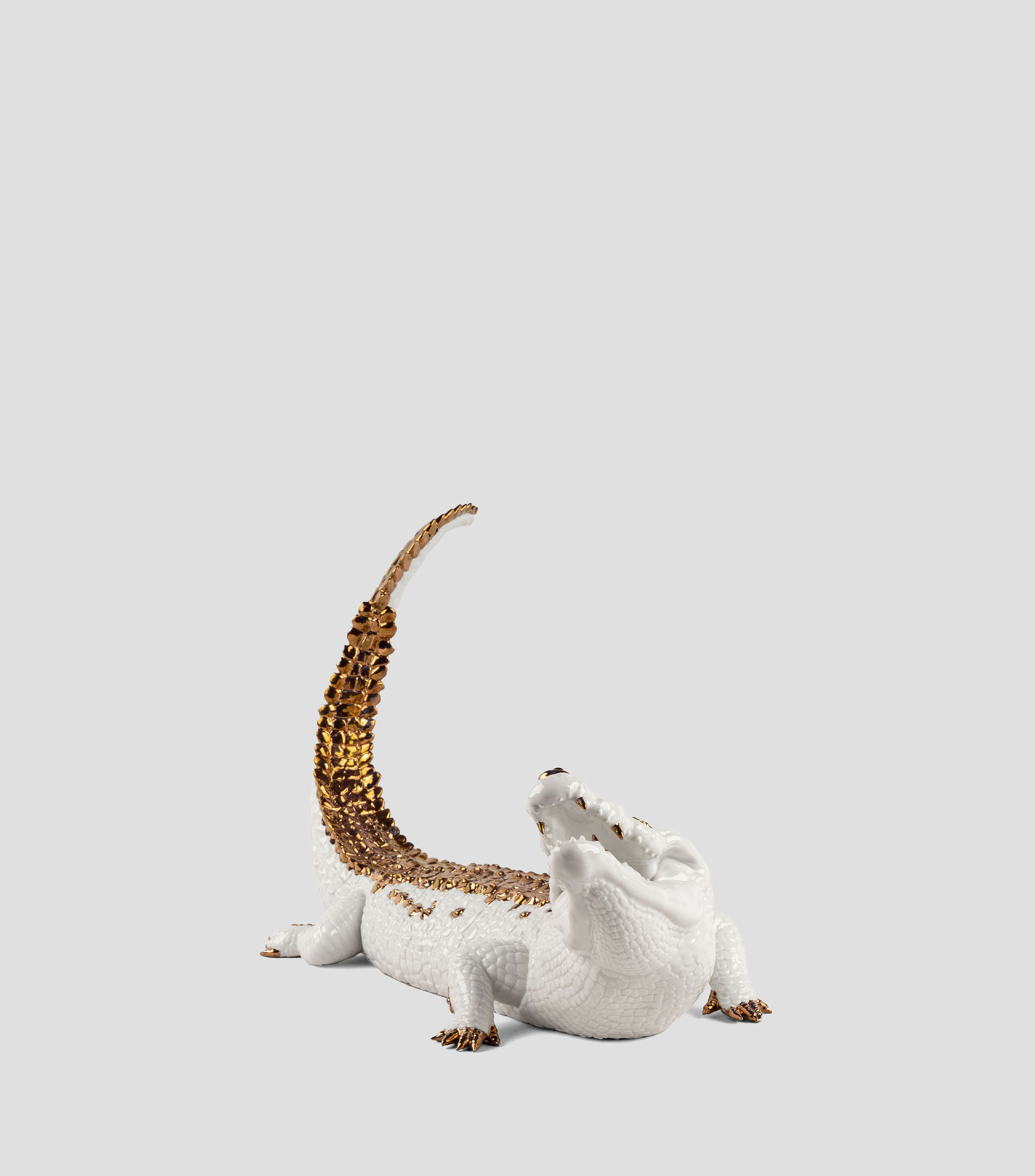 Escultura Cocodrilo Blanco Cobre en porcelana