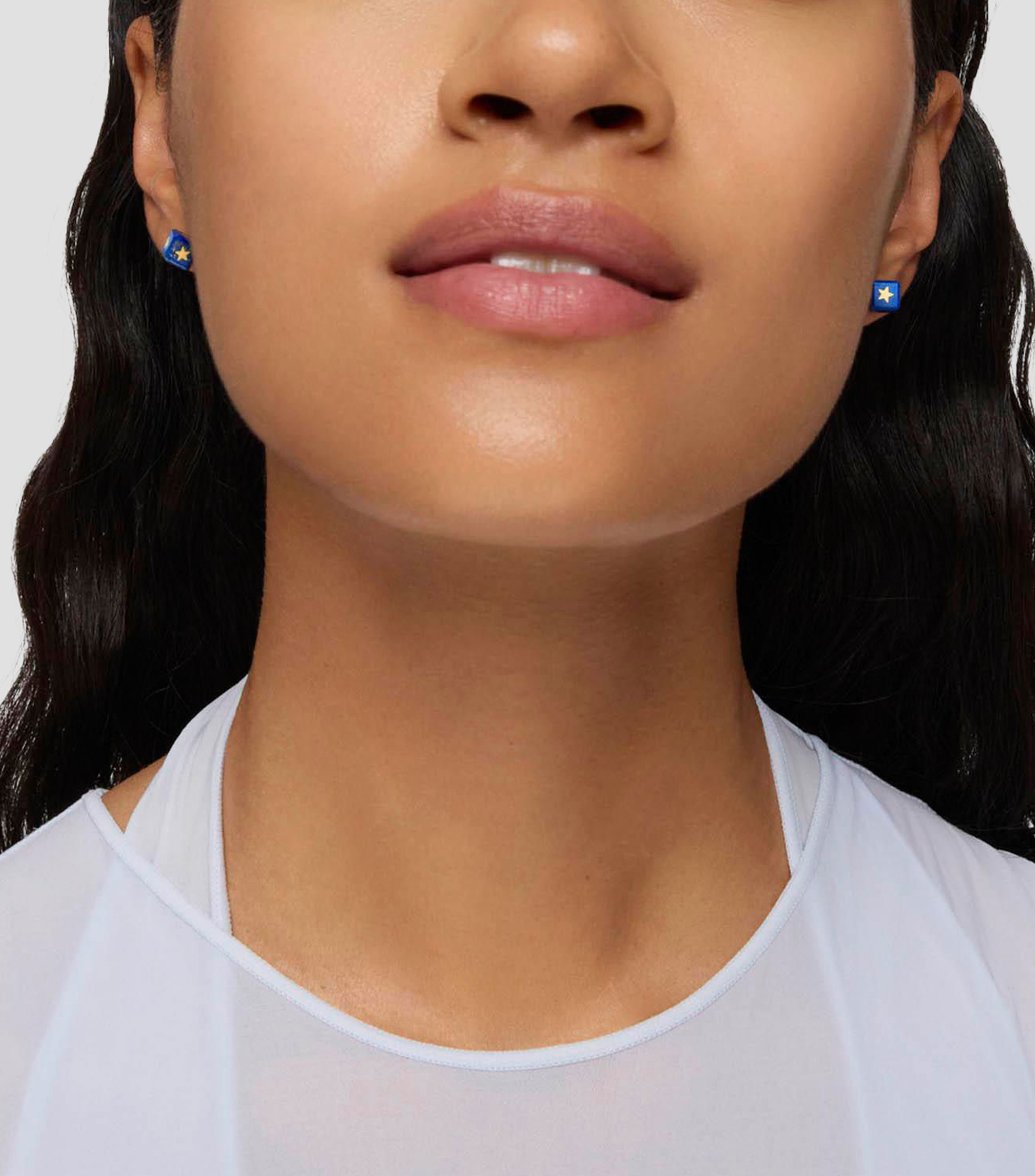 Aretes en oro amarillo 14 kilates con motivo de cubo Mujer