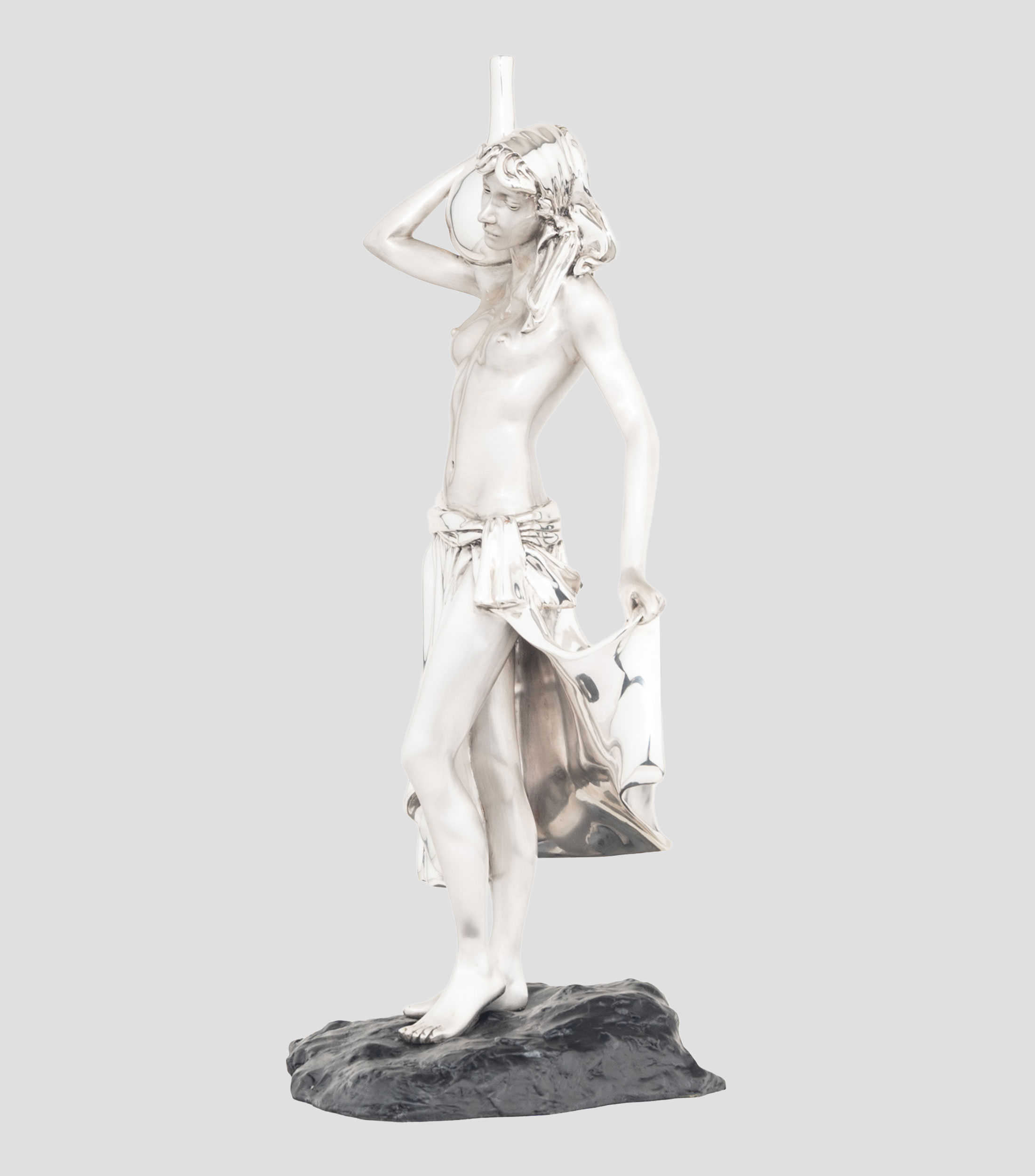 Escultura Rebeca acabado plata