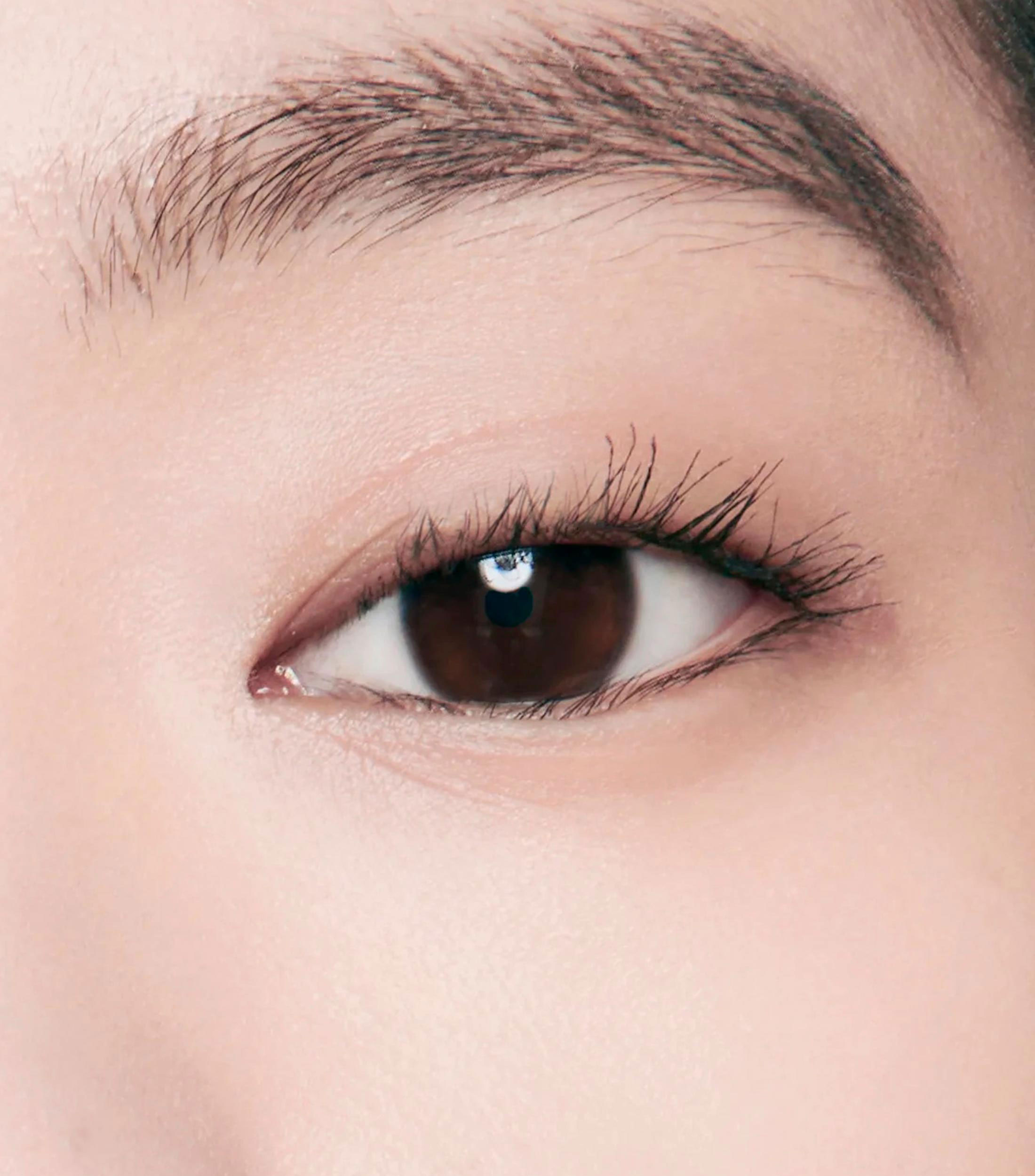 RADIANCE-GENERATING CARE CONCEALER, 10 G