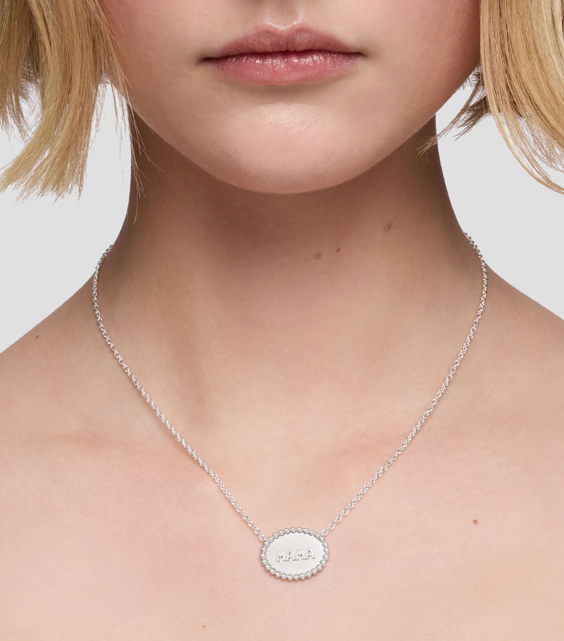 Collar en plata con dije Mujer