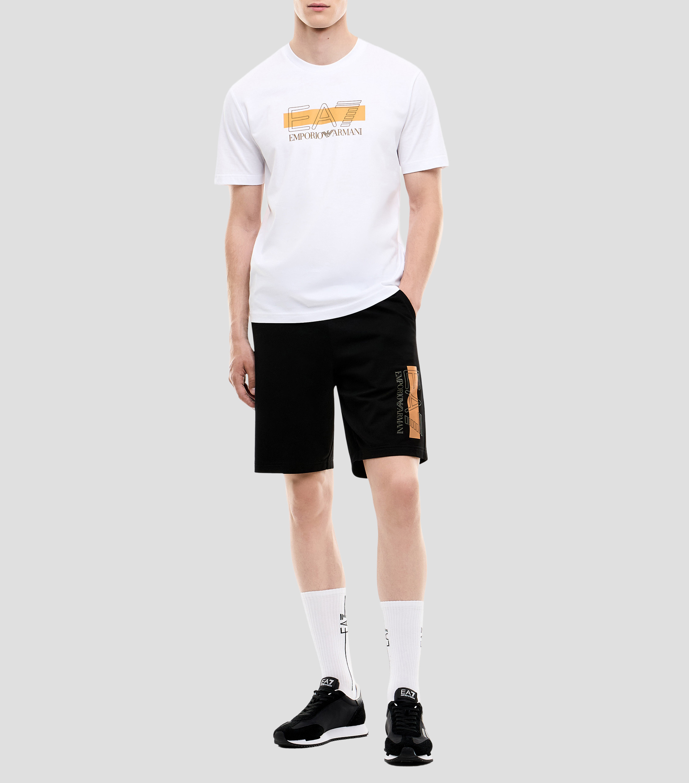Playera cuello redondo manga corta estampada Hombre