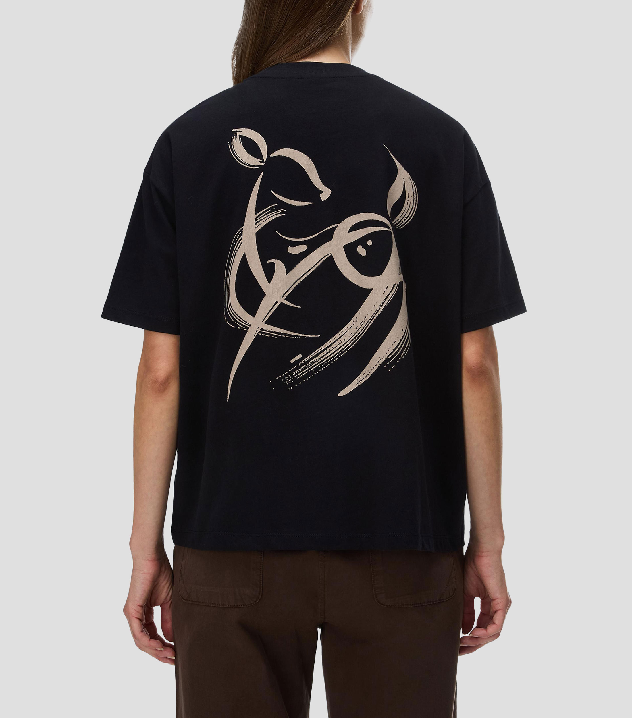 Playera cuello redondo manga corta Aral lisa Mujer