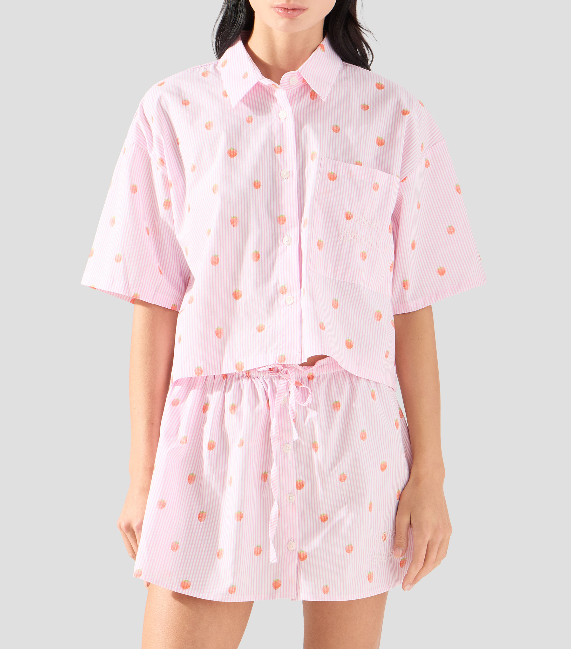 Camisa estampada con manga corta Mujer
