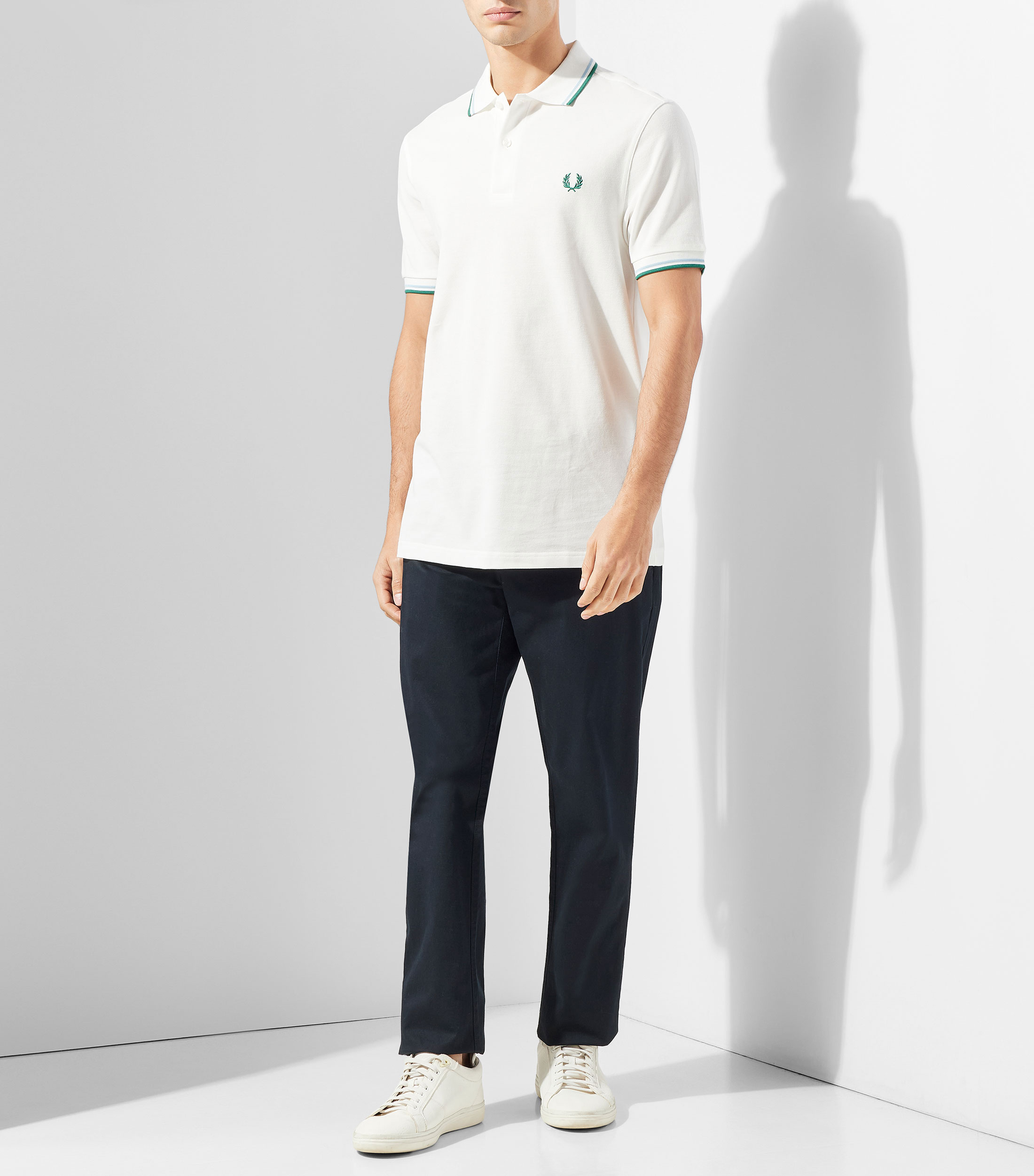 Playera tipo polo manga corta lisa Hombre
