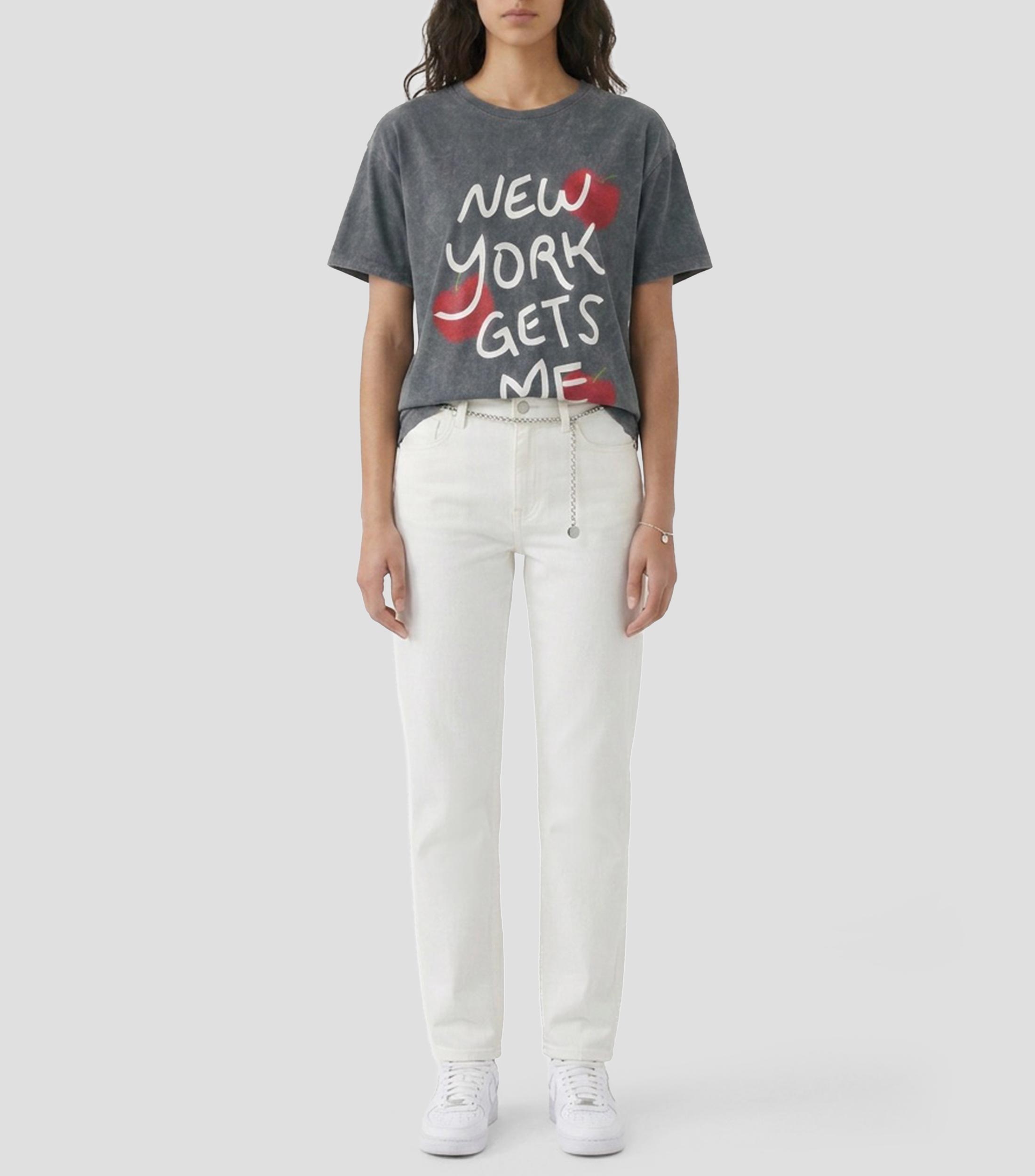 Playera cuello redondo manga corta estampada New York Mujer