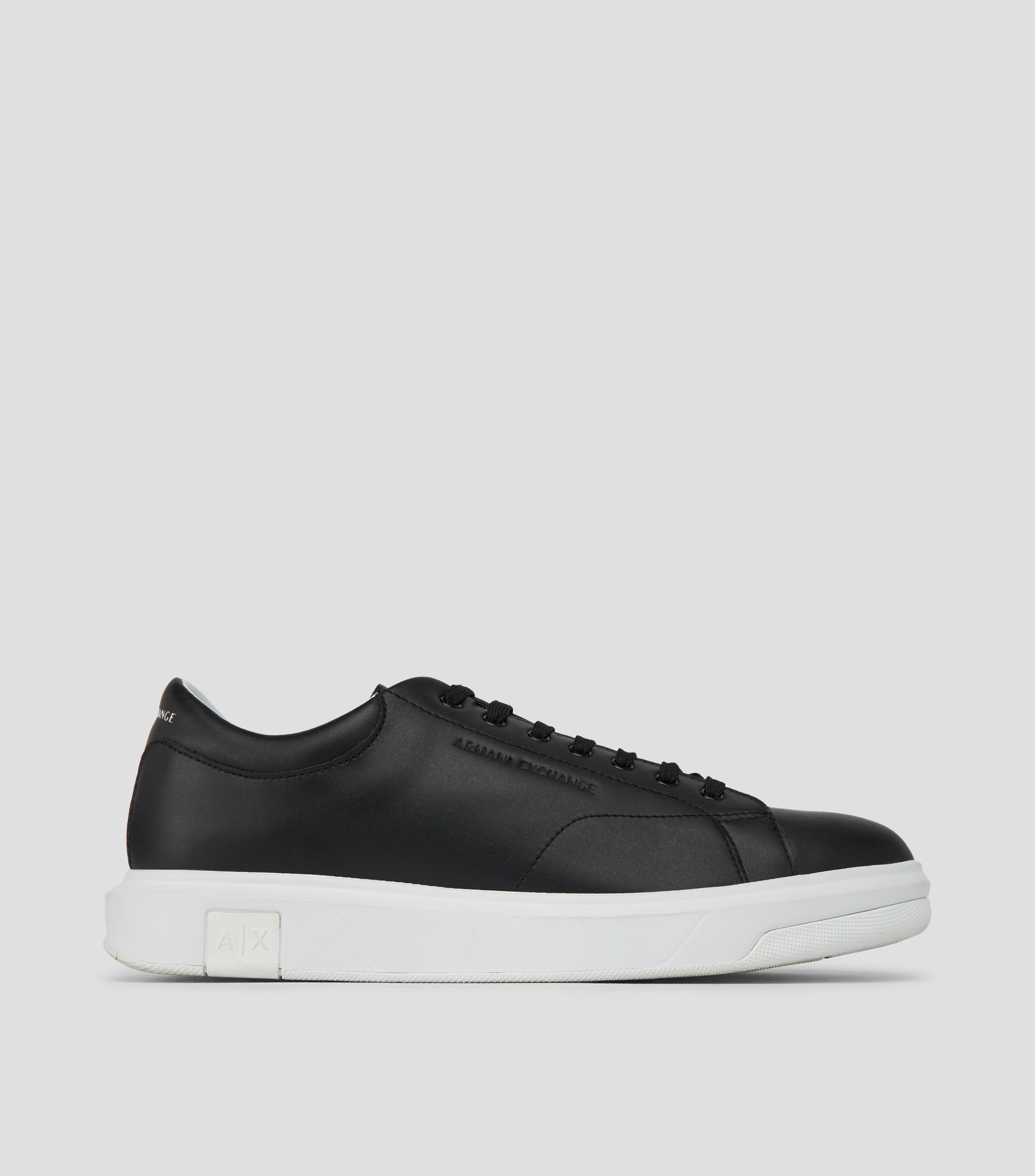 Tenis Casuales en Piel con grabado Hombre