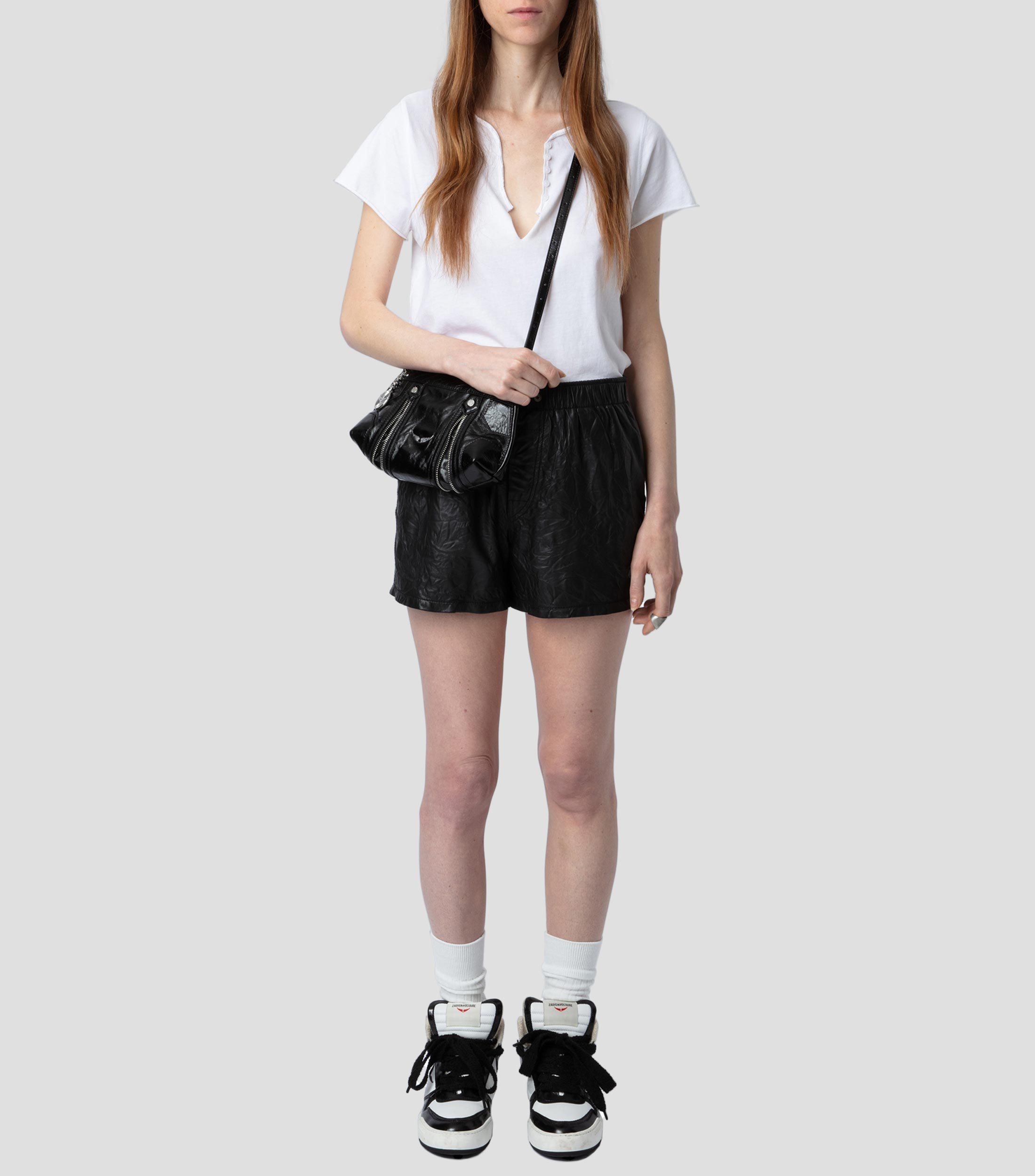 Playera cuello V manga corta Mujer
