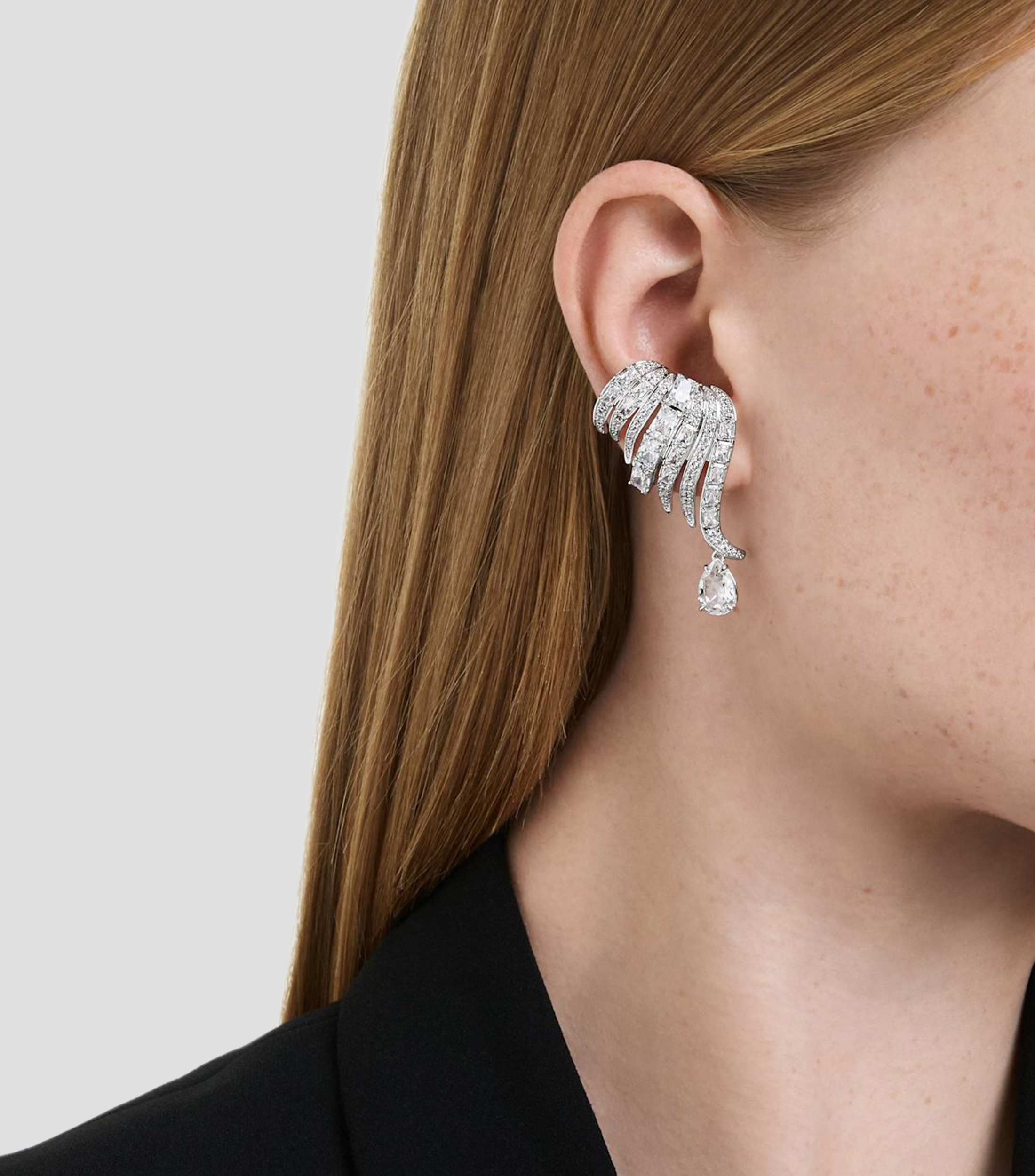 Aretes en forma de alas con cristales transparentes y gotas de pera Vienna Mujer