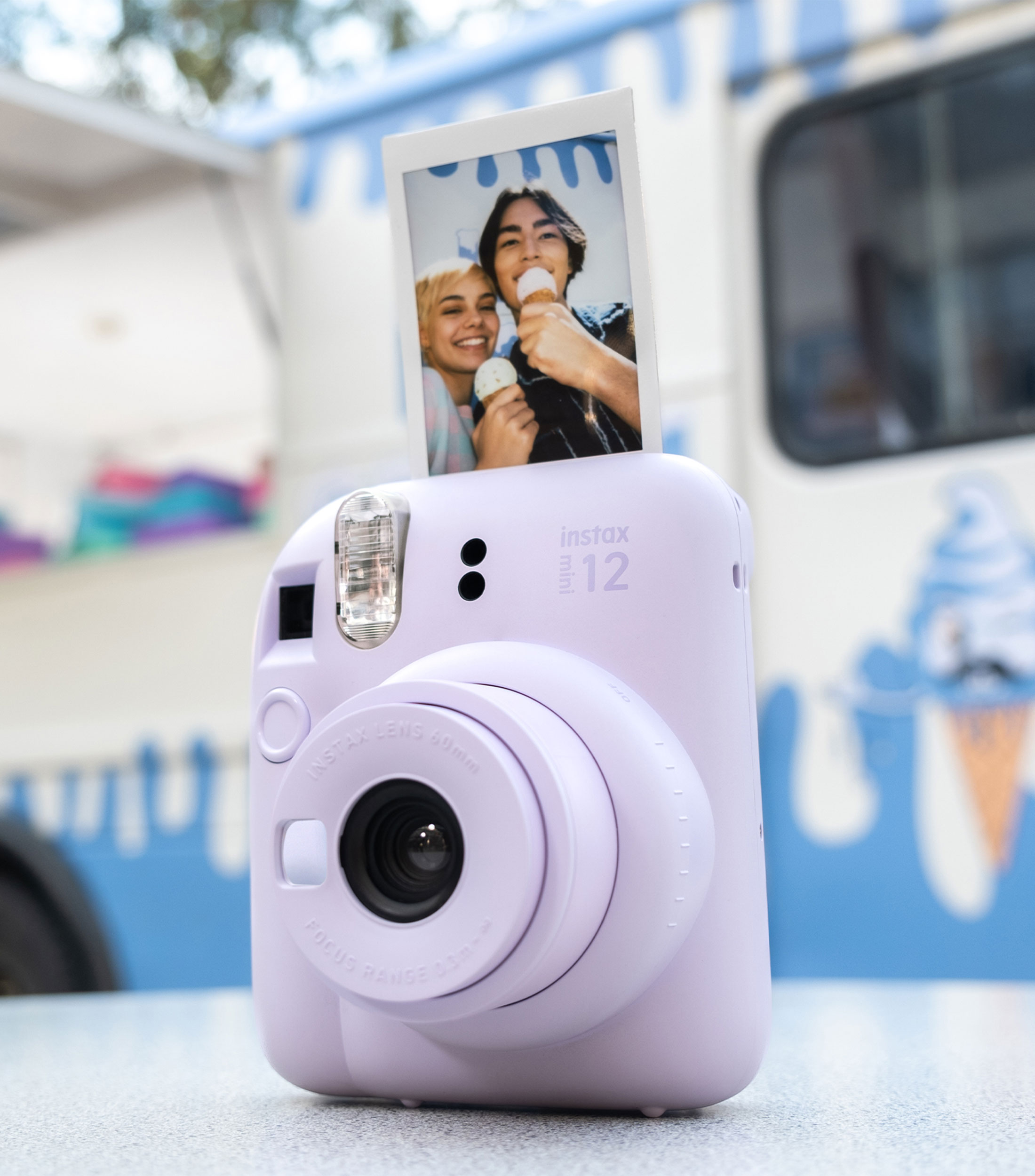 Cámara Instantánea Instax Mini 12 Morada