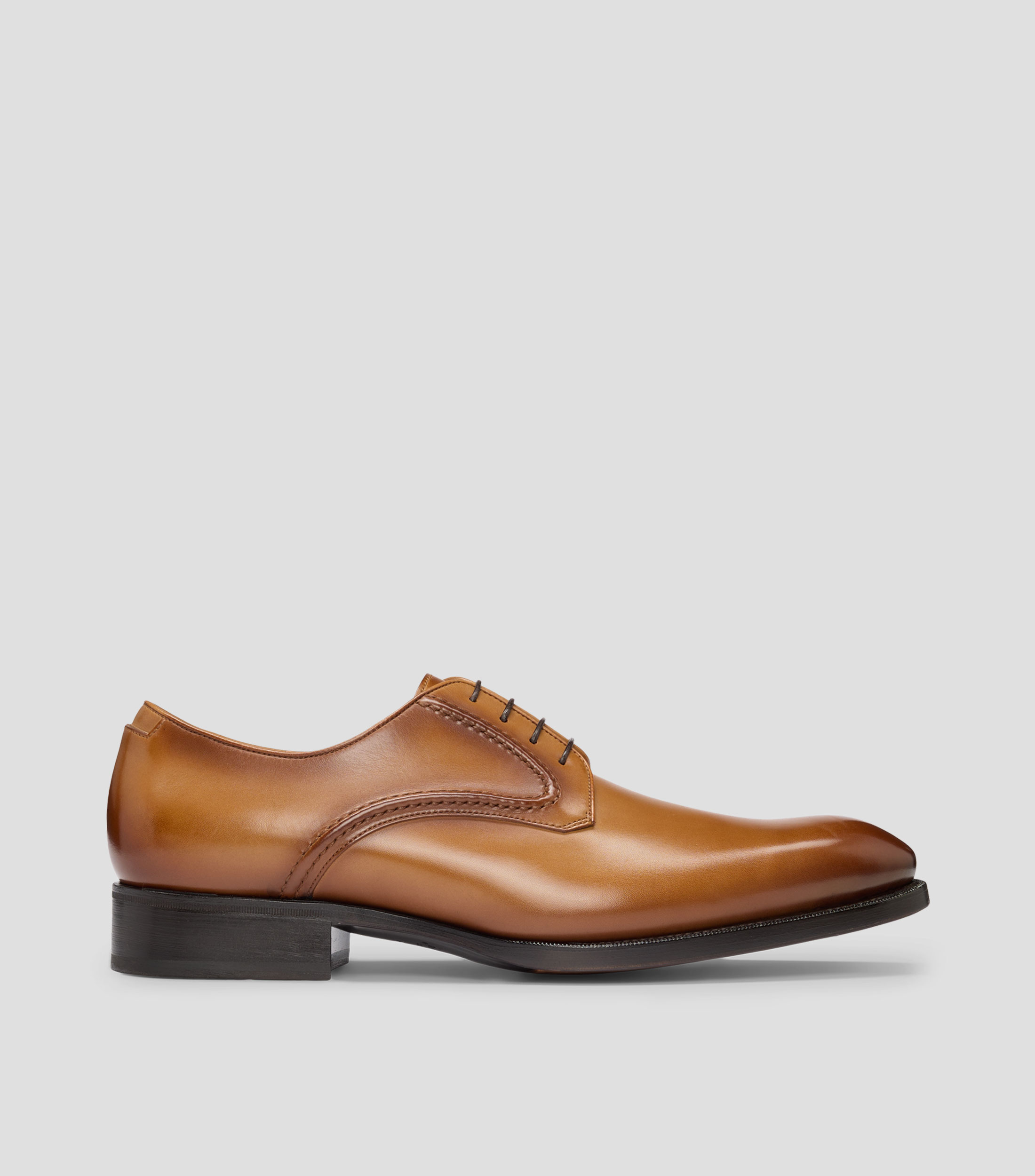 Hugo Boss | Zapatos Derby de piel brunida con detalles de ribetes ...