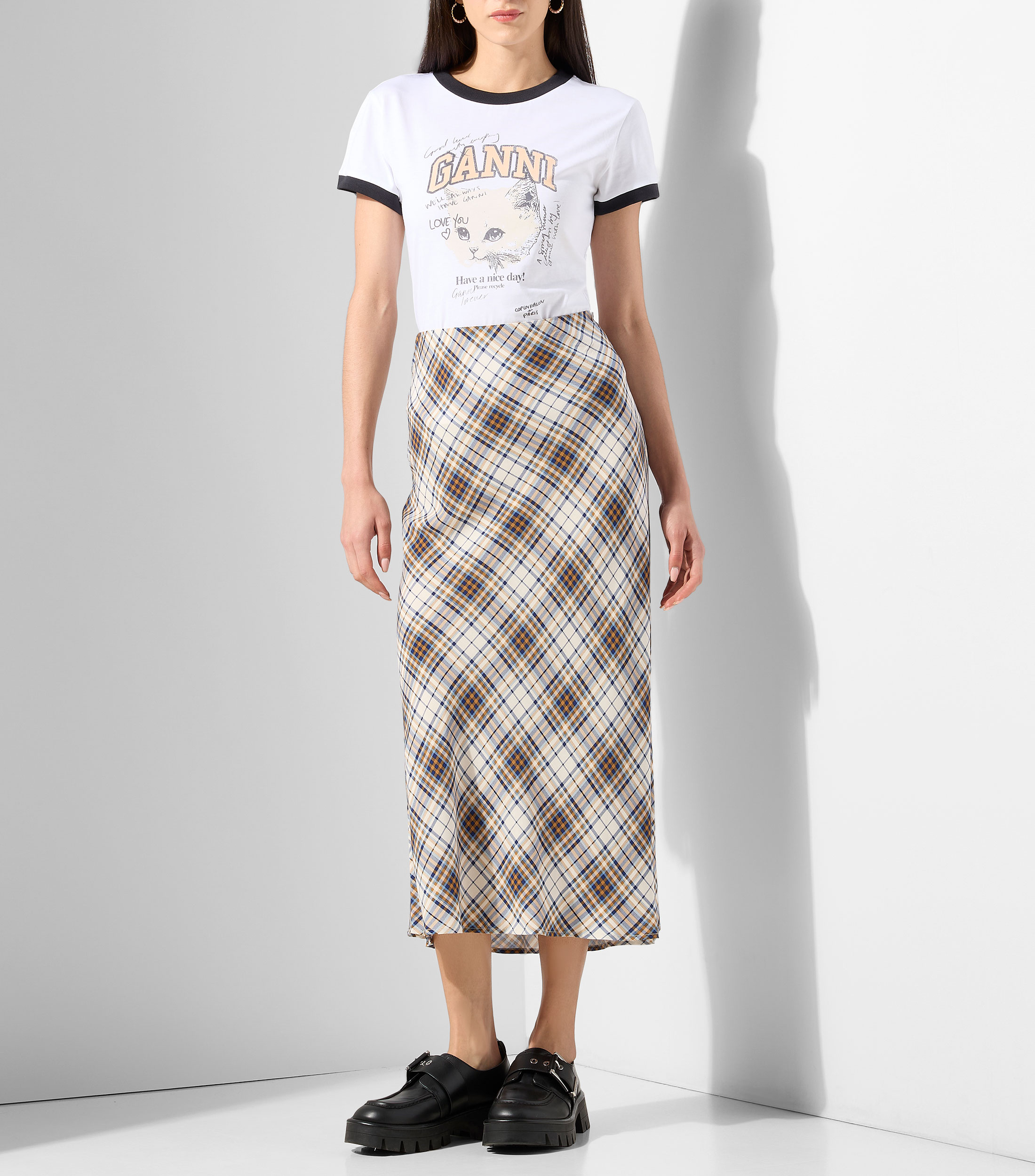 Playera cuello redondo manga corta estampada Mujer