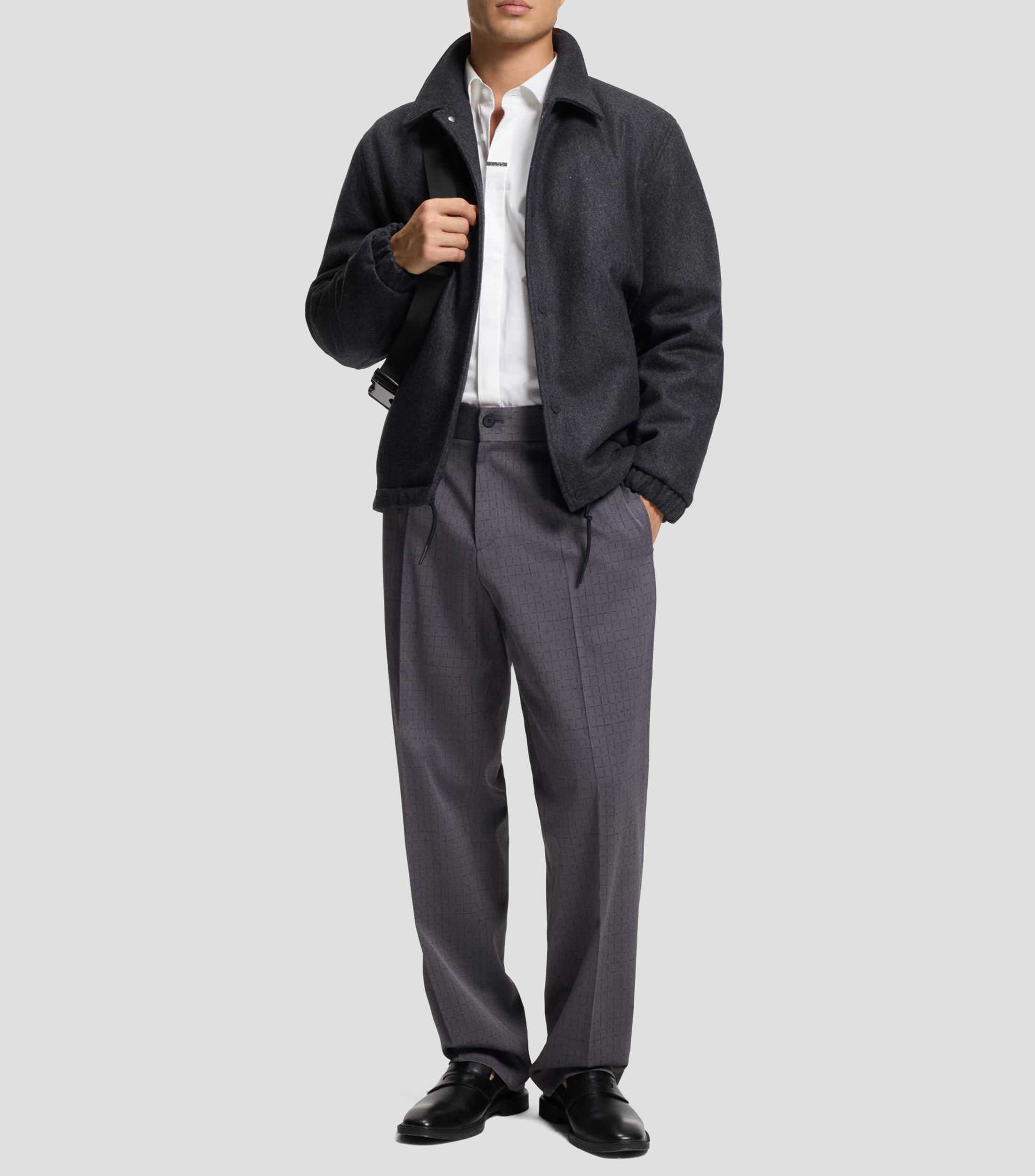 Camisa de corte moderno en algodón elástico con tapeta oculta Hombre