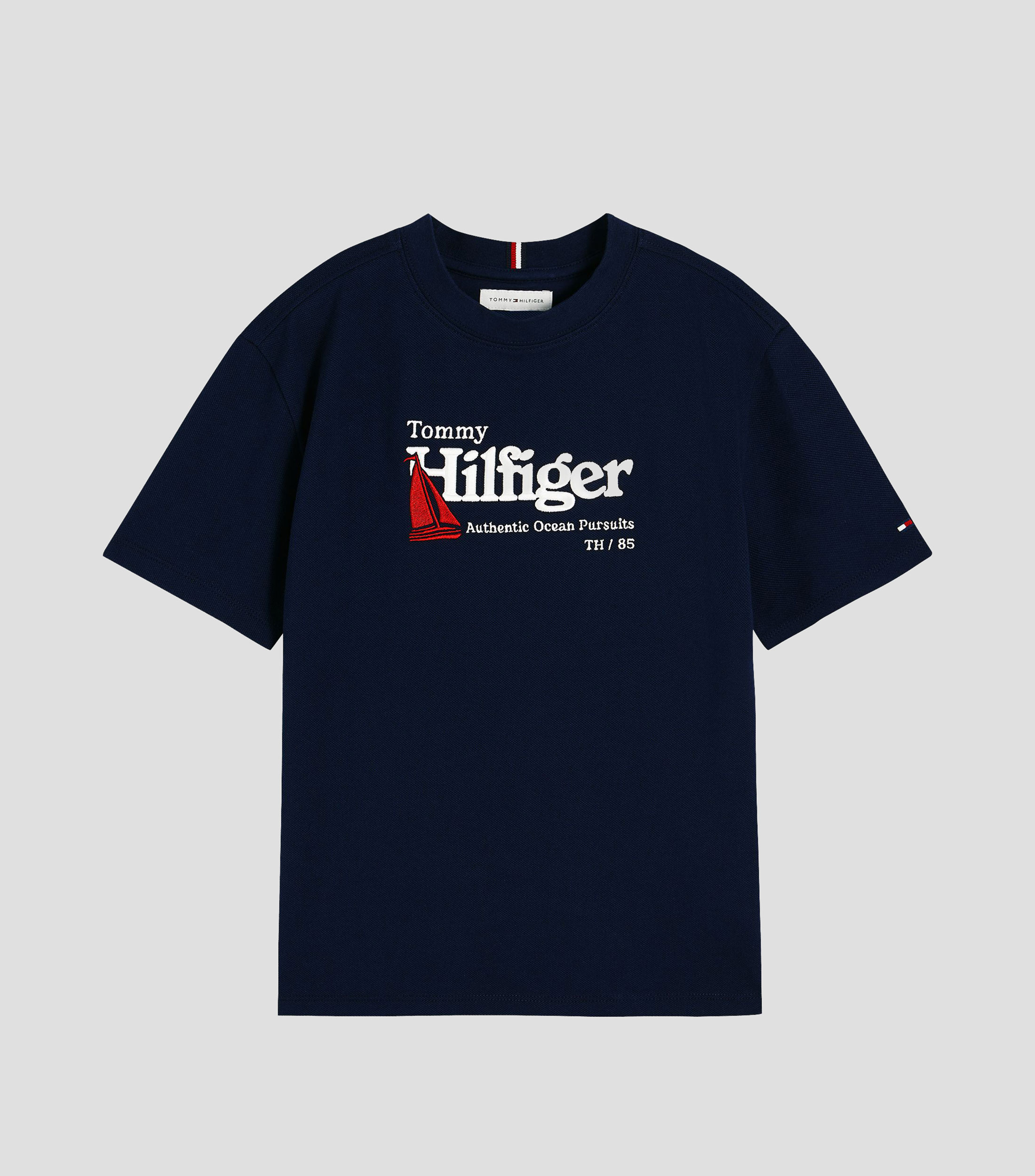 Playera cuello redondo manga corta con gráfico sólido Niño