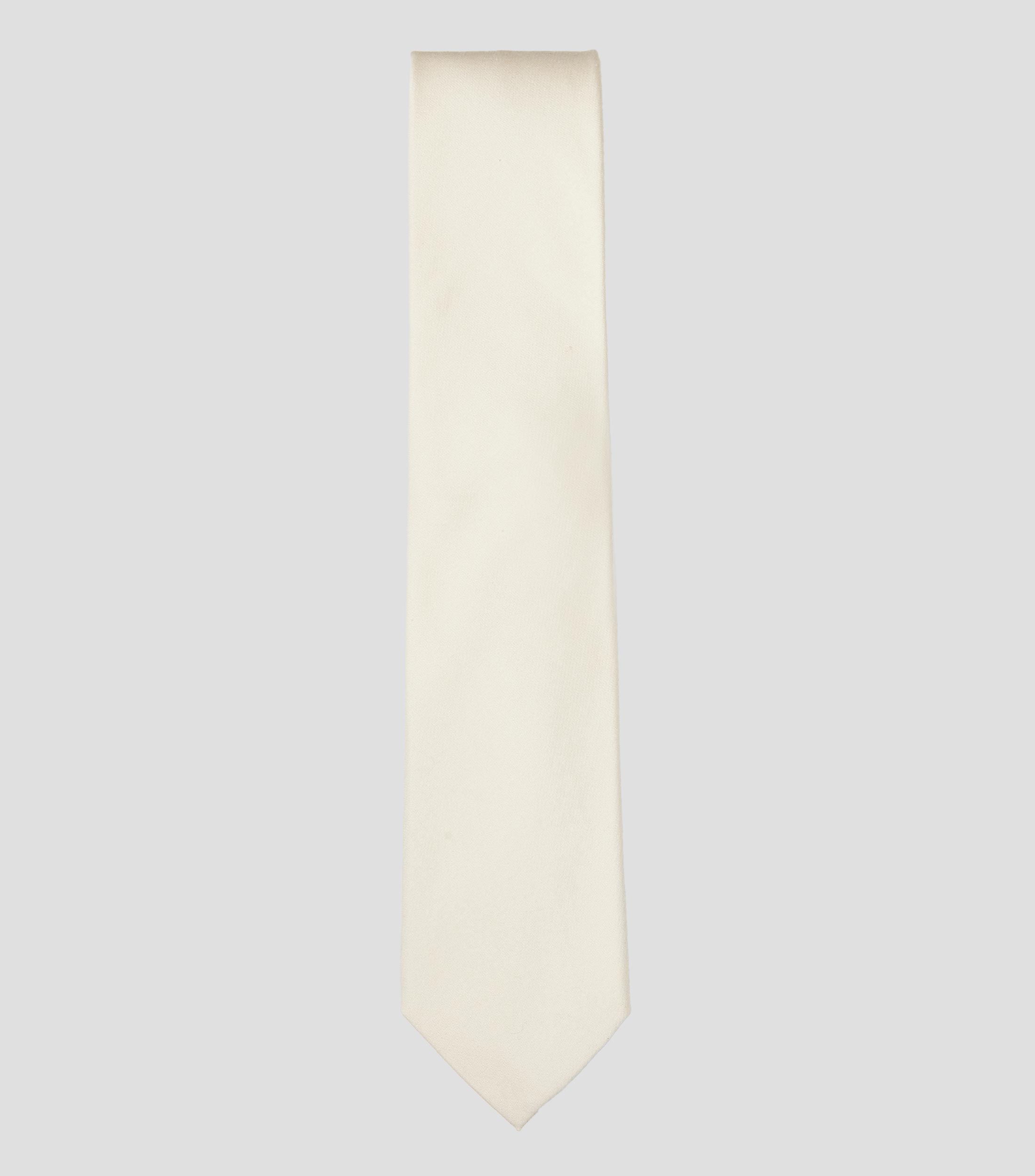 Corbata ancha lisa