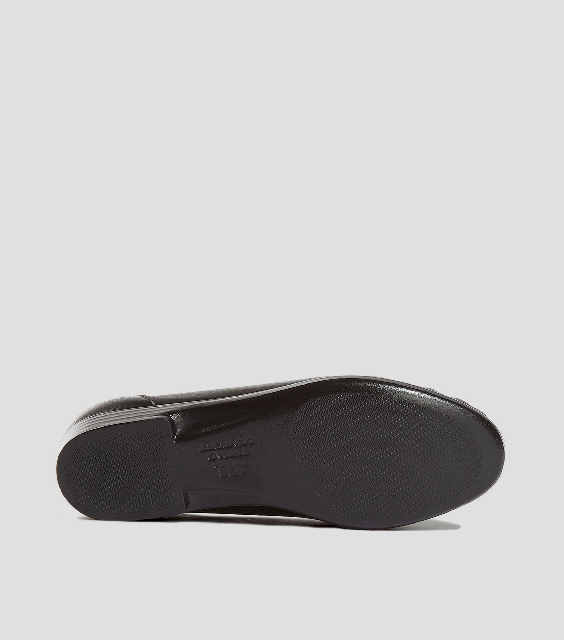 Mocasín Horma mediana, piel genuina negro mate, con detalle de hebilla metálica Mujer