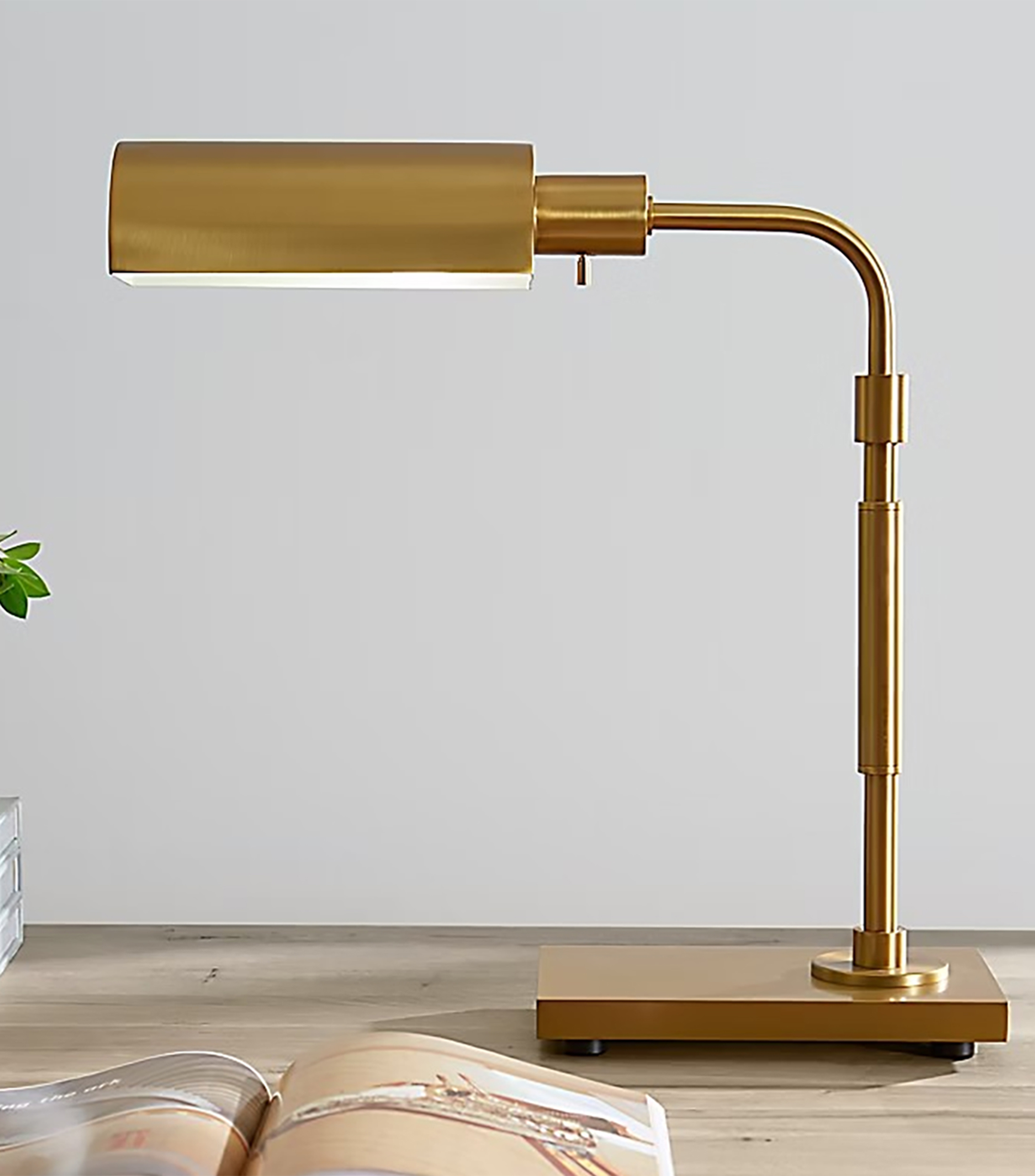 Lámpara de mesa Kenyon, 120 V