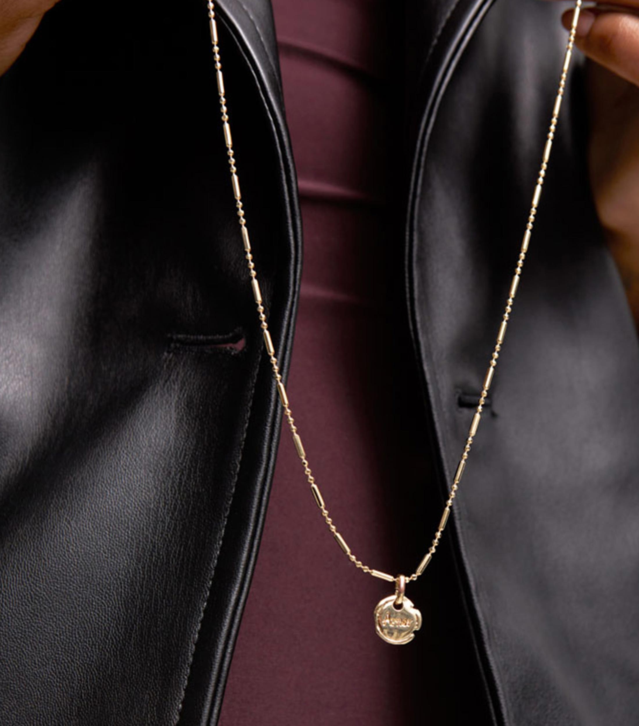 Charm Palabra Amor Mujer