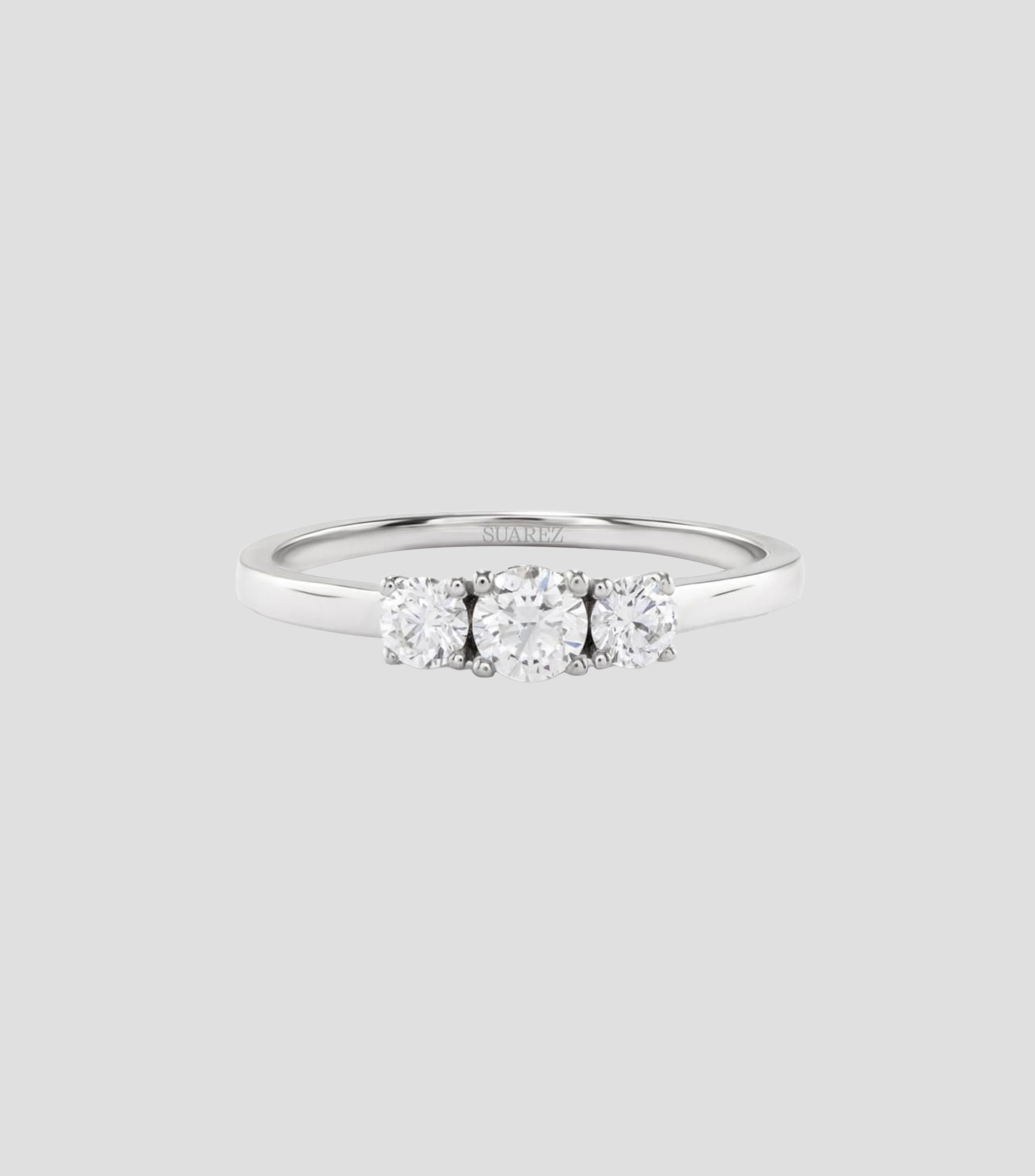 Anillo solitario en Oro blanco de 18 Kilates con diamante Mujer