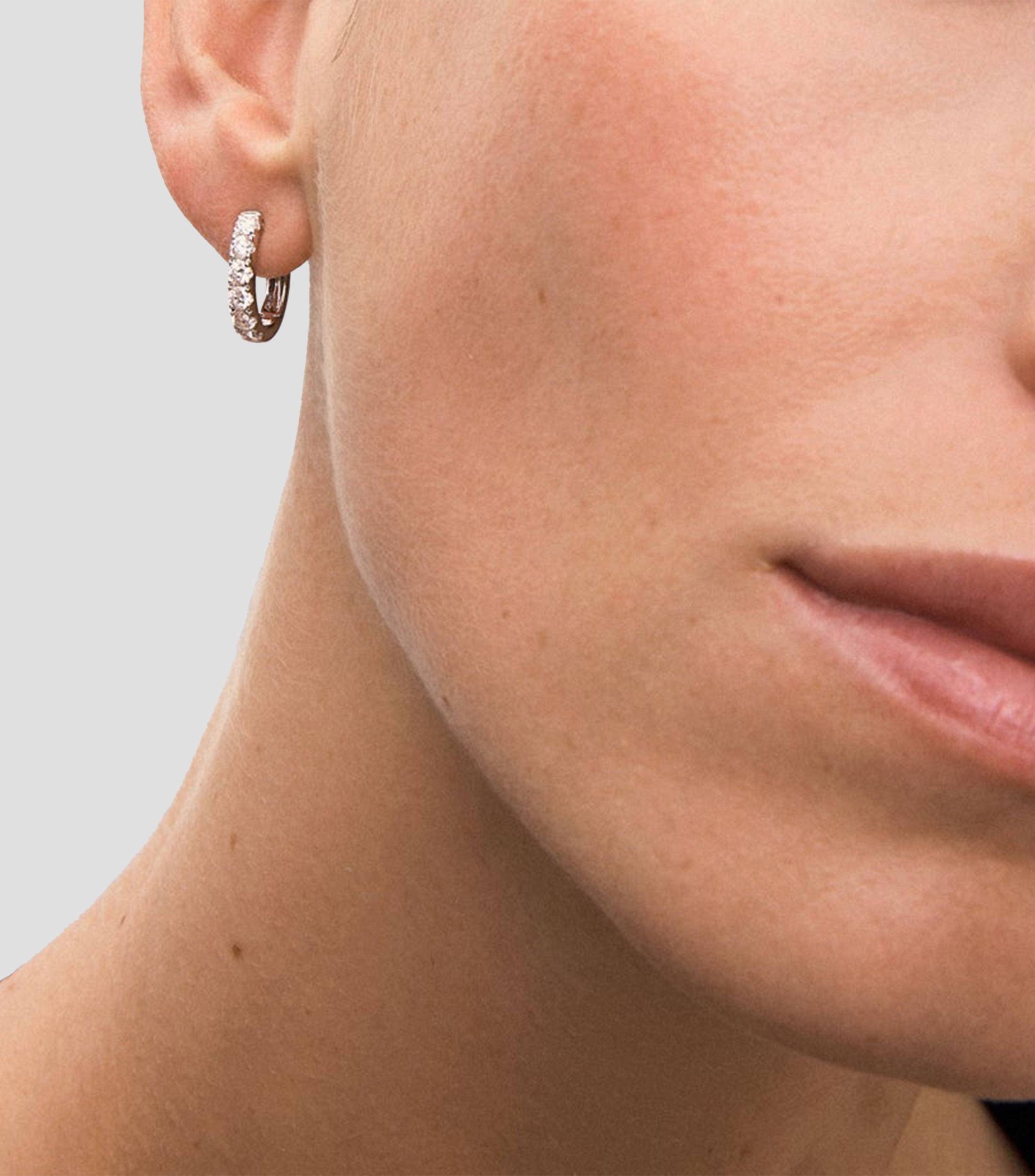 Aretes en oro blanco de 18 Kts Mujer