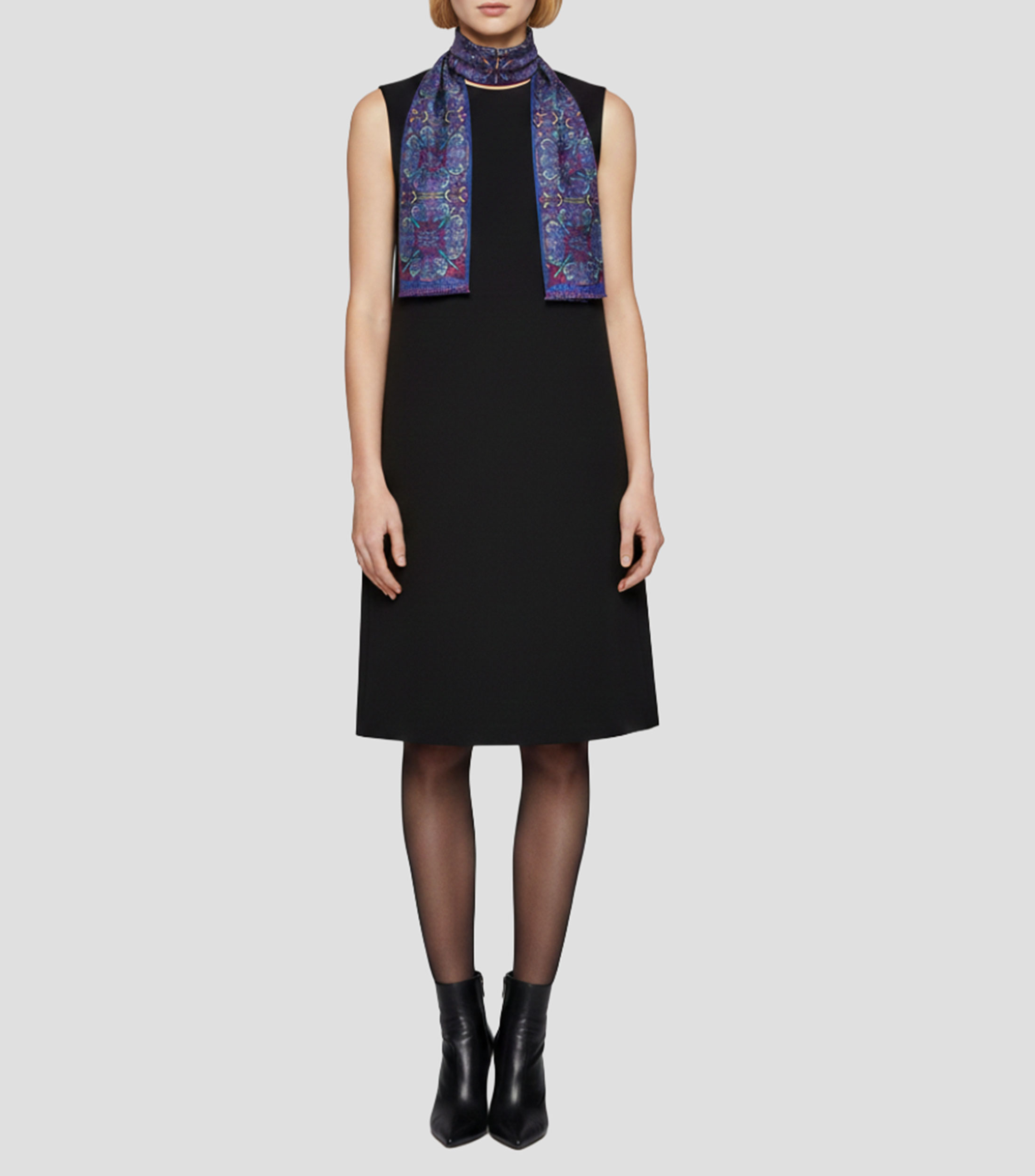 Chalina morada con azul estampada Mujer
