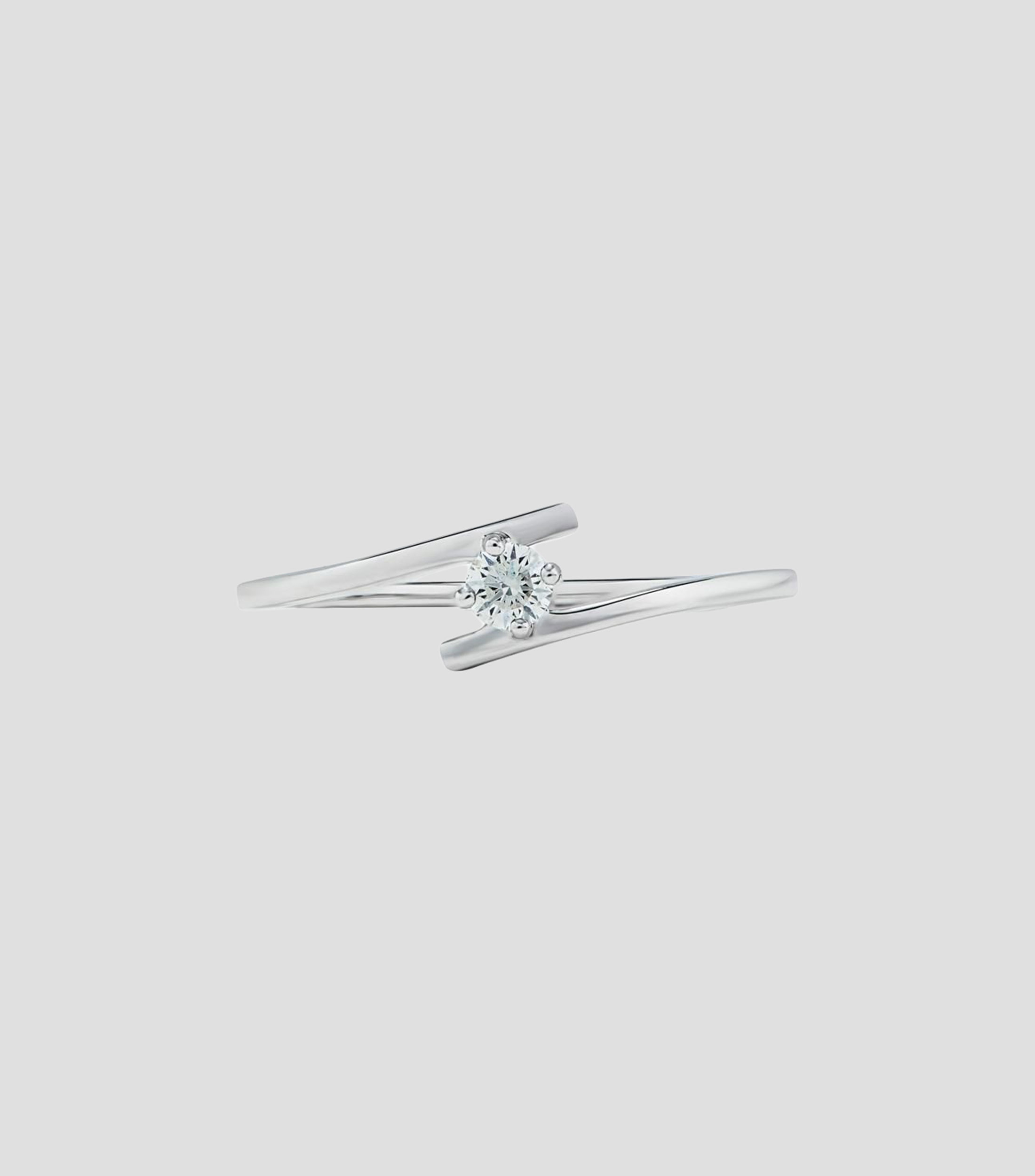 Anillo solitario en Oro blanco de 18 Kilates con diamante en talla brillante Mujer