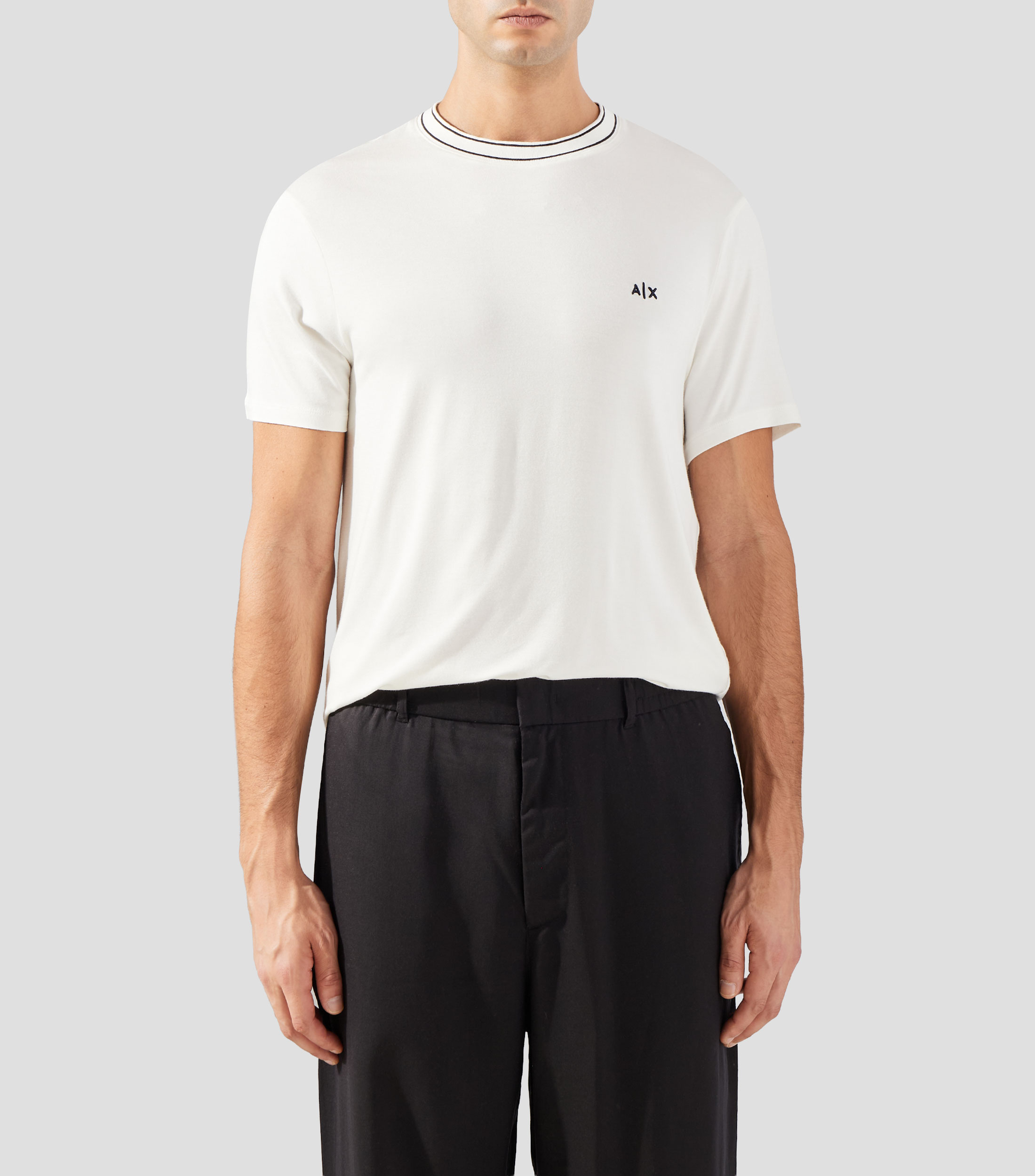 Playera cuello redondo manga corta lisa Hombre