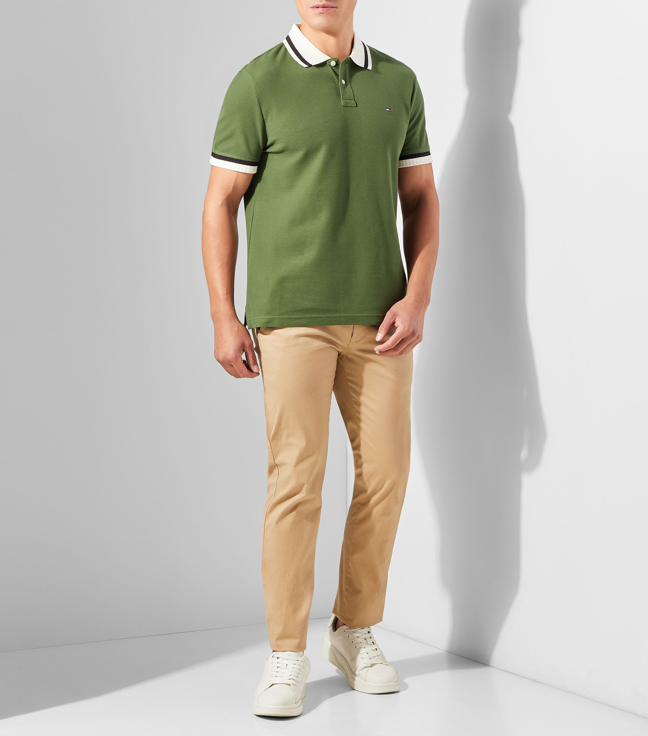 Playera tipo polo manga corta lisa Hombre