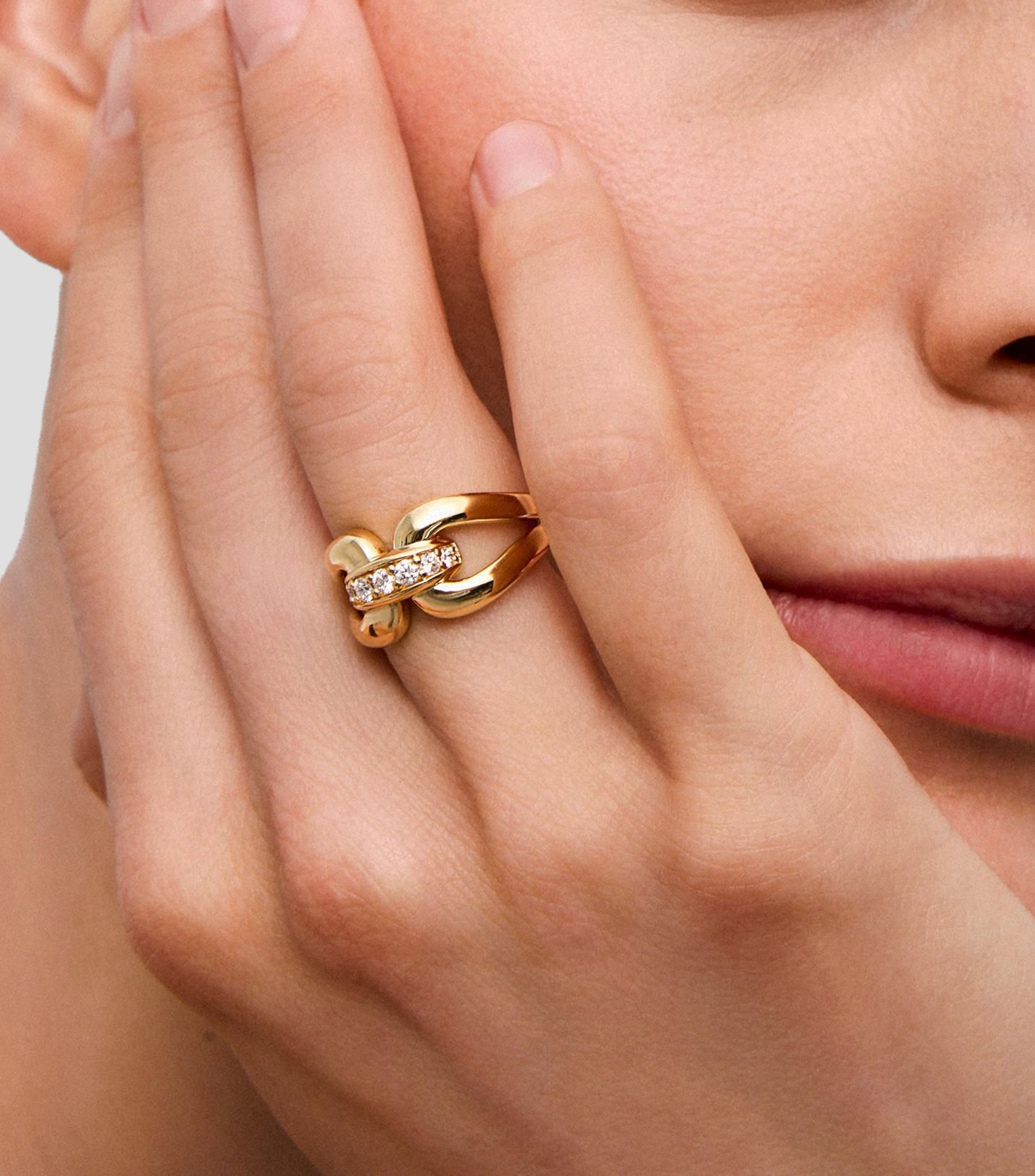 Anillo en Oro amarillo de 18 Kilates Cadenza con diamantes Mujer