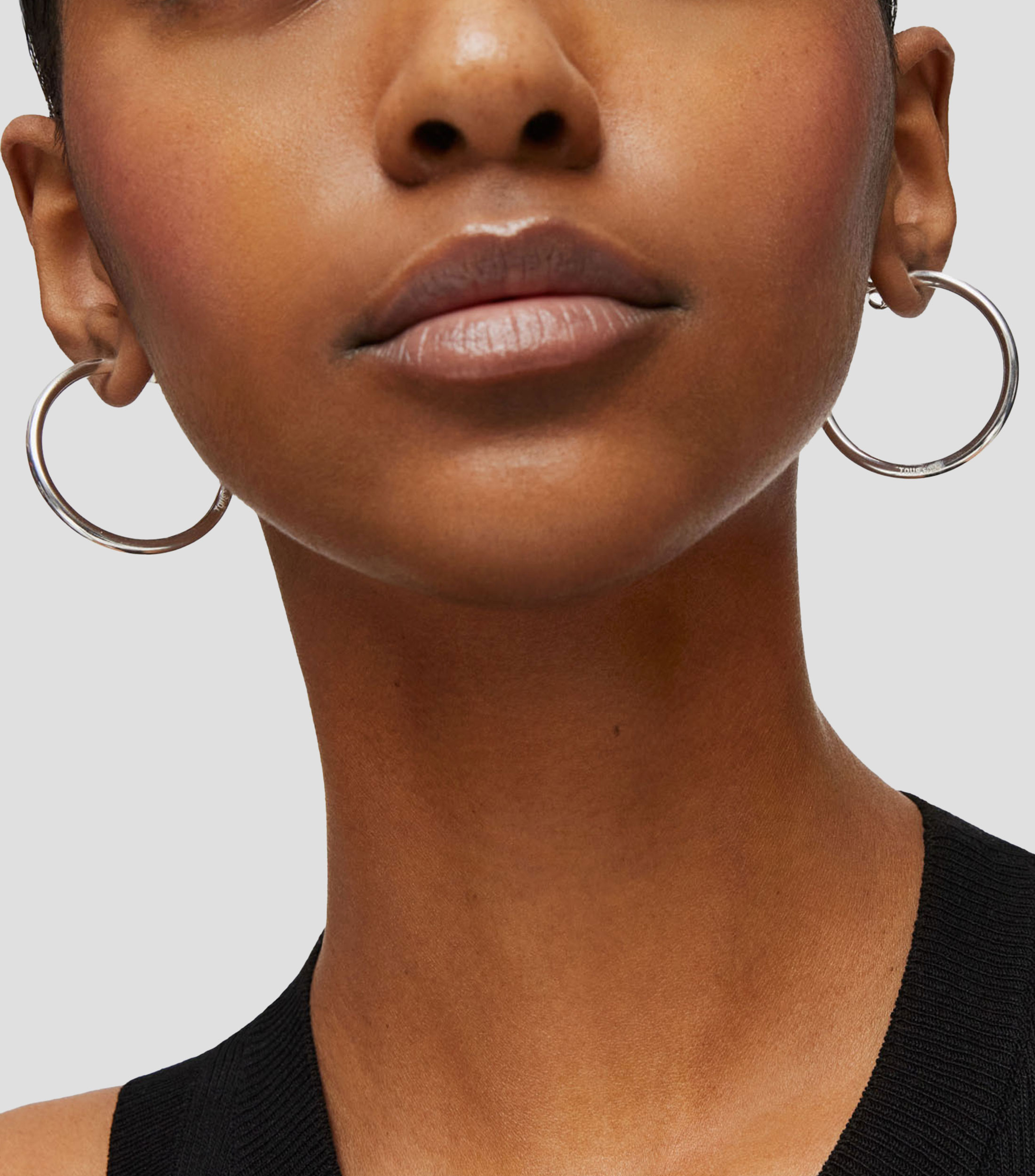 Aretes en plata en forma de aro Mujer