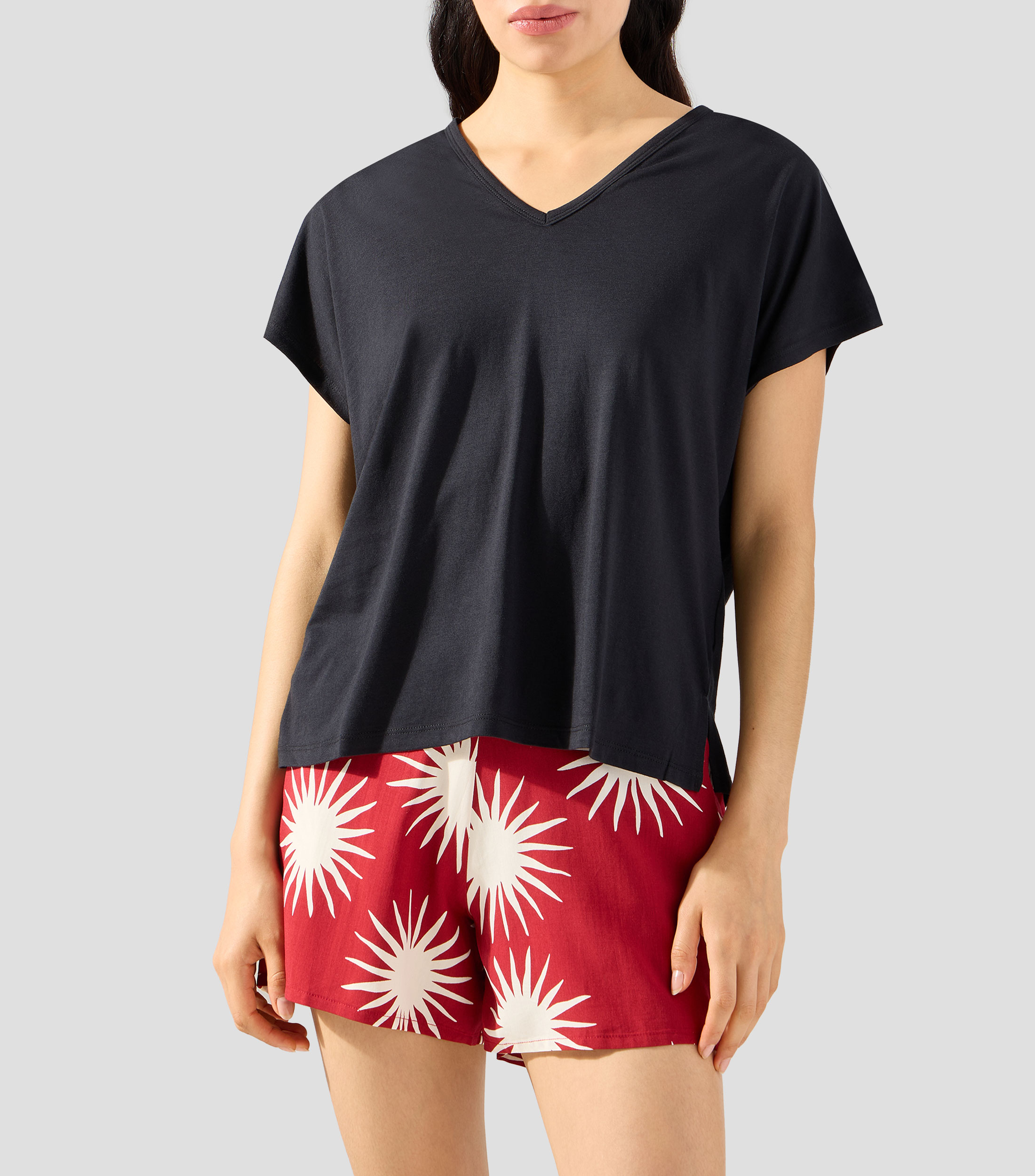 Playera cuello V manga corta lisa Mujer
