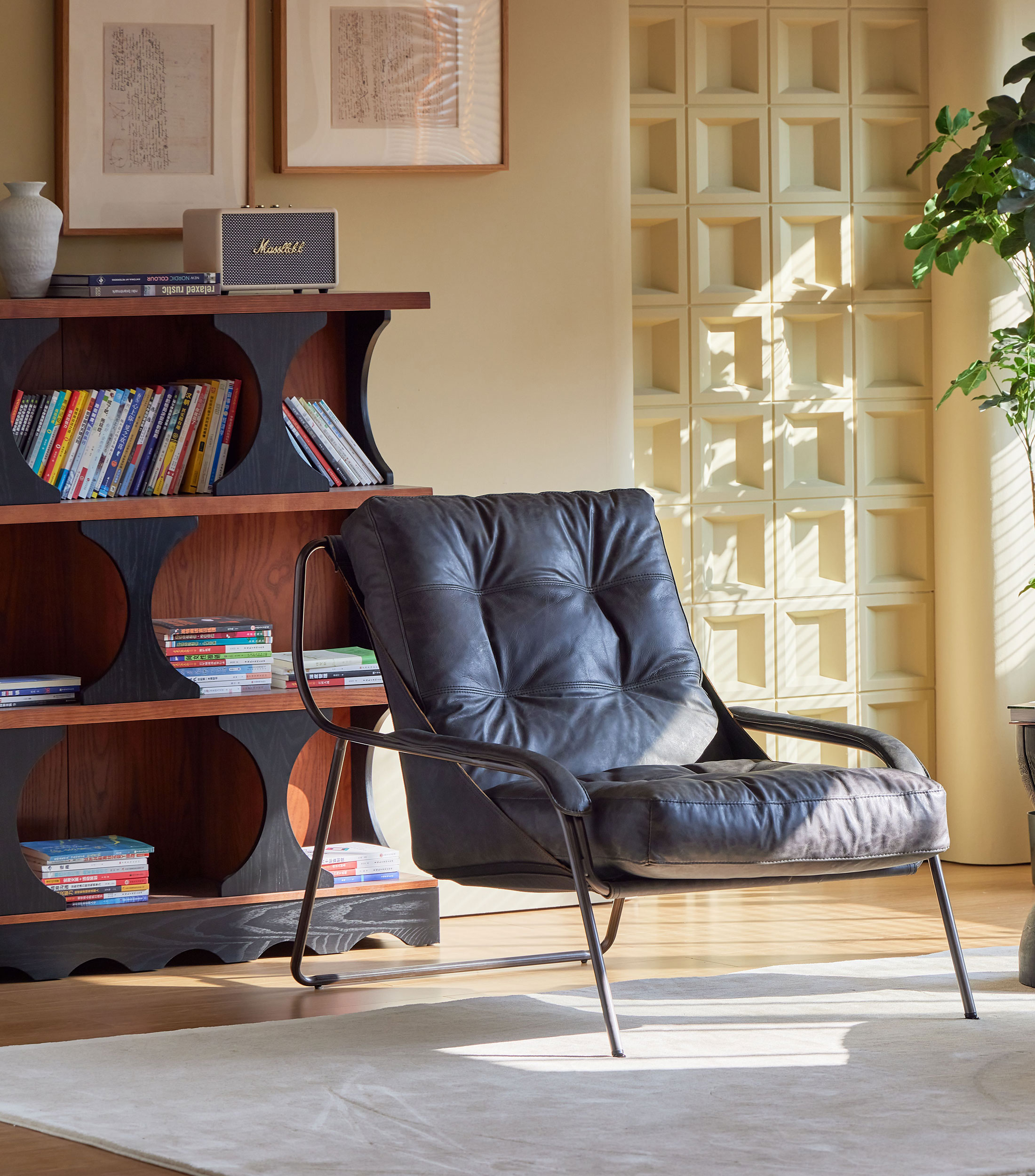 Sillon Lounge Breuer Antique Rum - Cuero Negro Charcoal