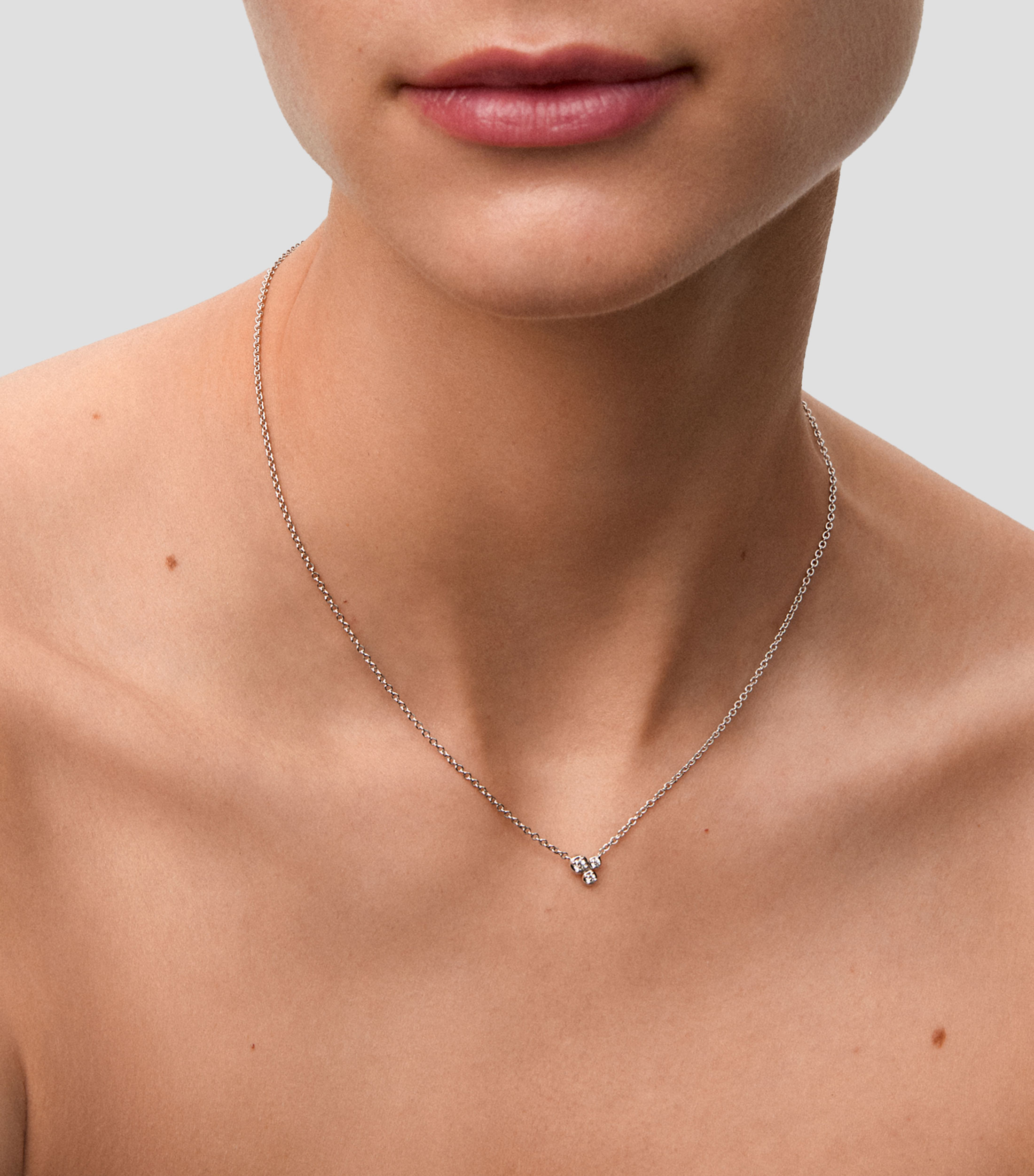 Cadena en Oro blanco de 18 Kilates Mujer