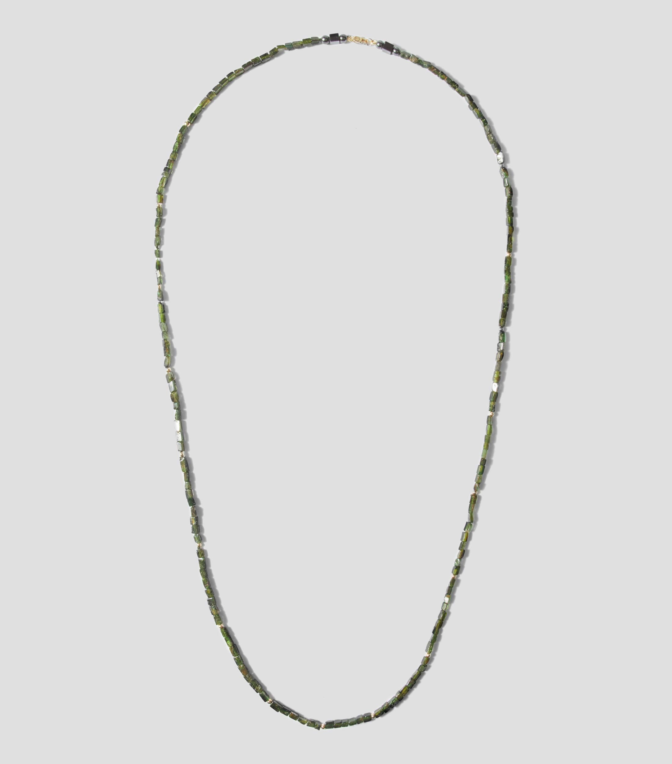 Collar con piedras Hombre