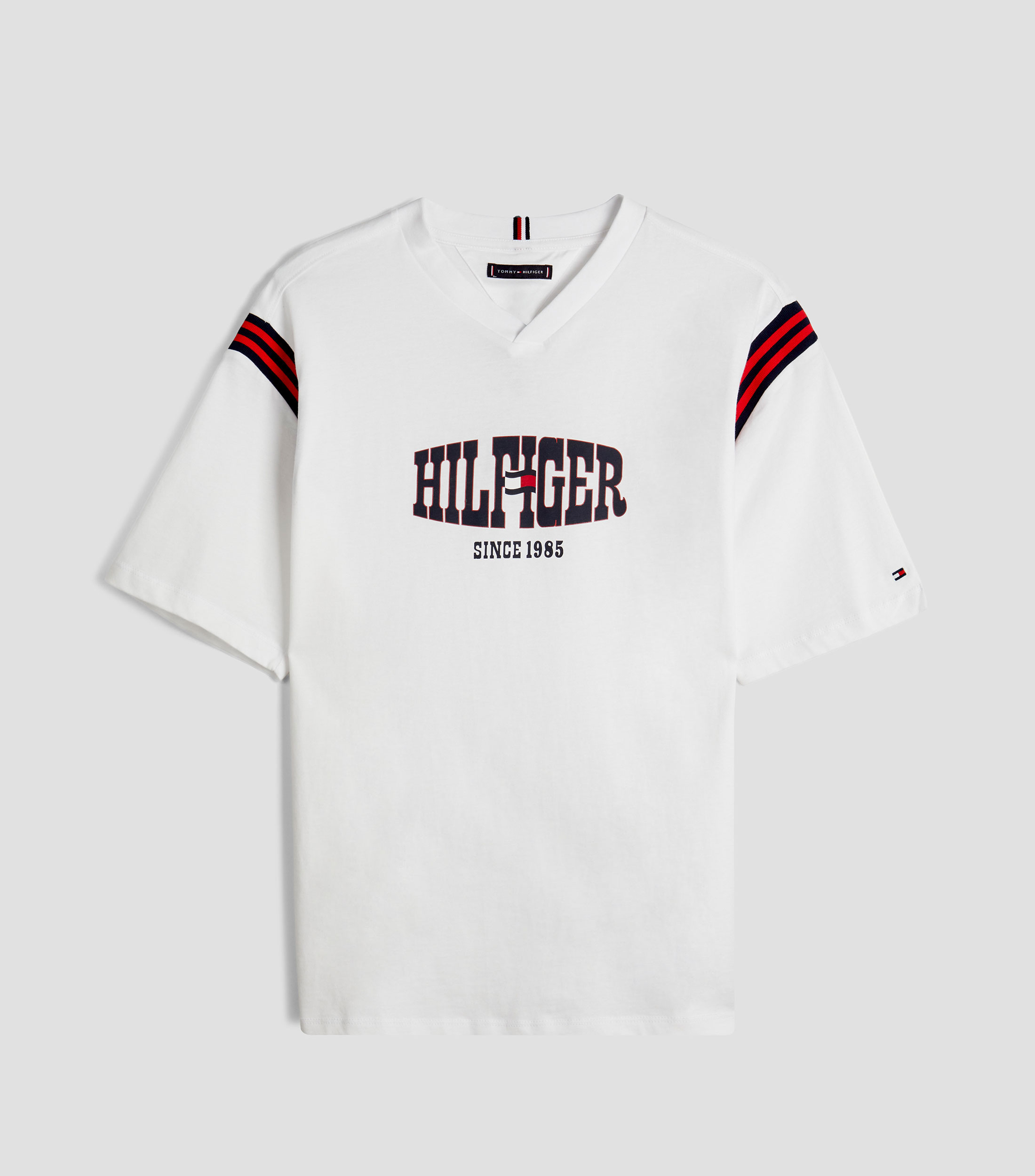 Playera cuello V manga corta estampada Niño