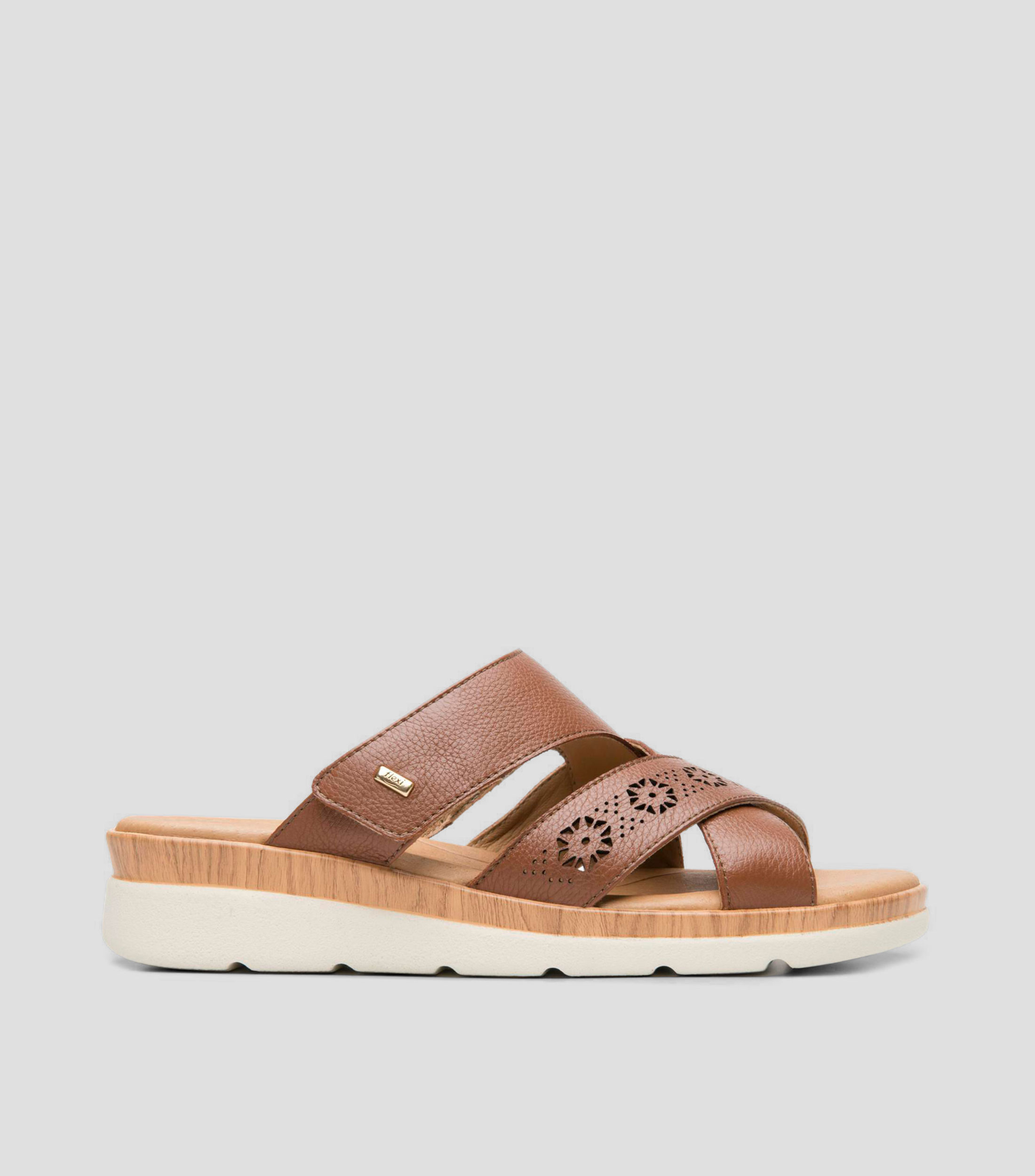 Sandalias con tacón bajo de cuña Dariana Mujer