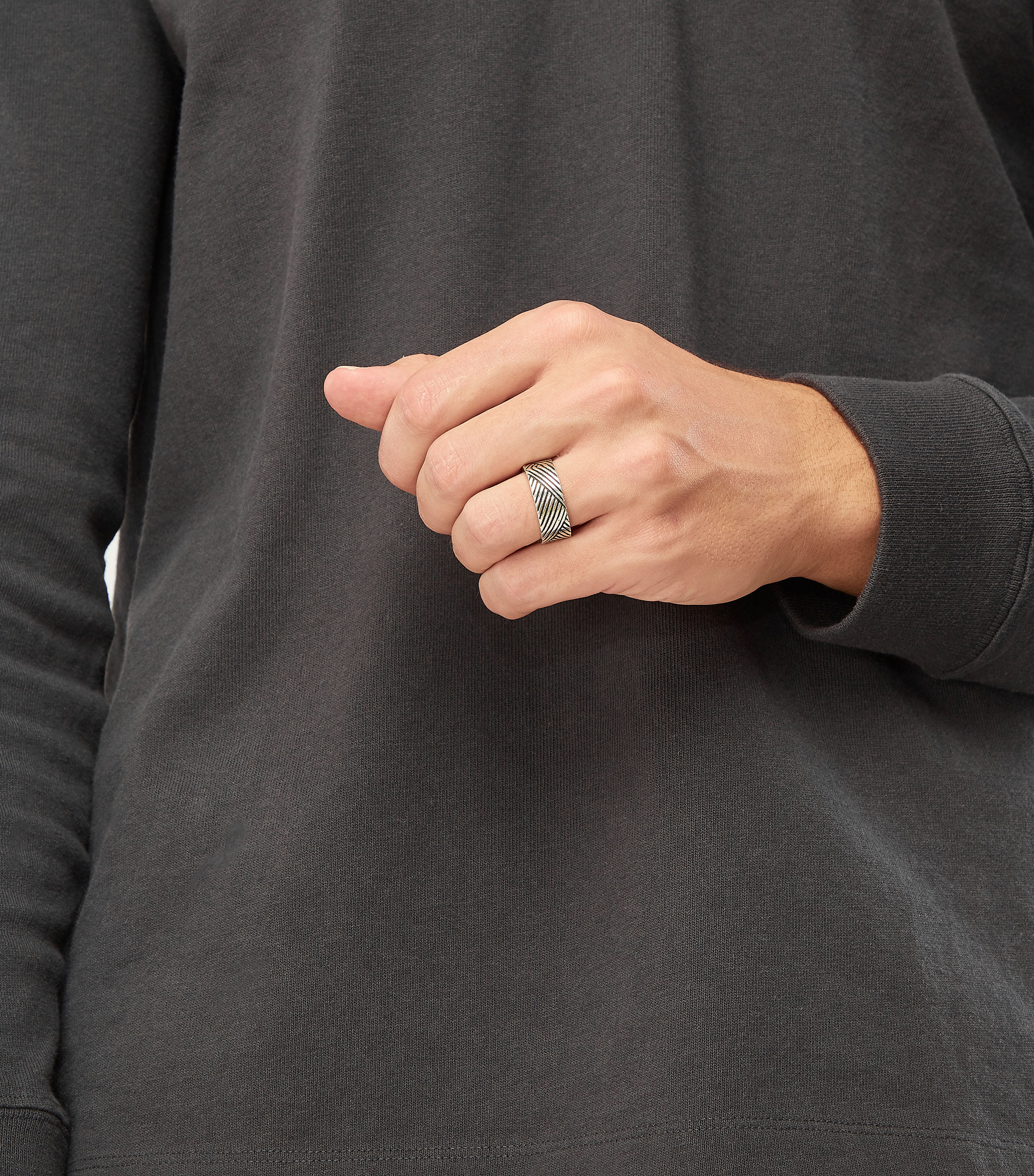 Anillo en plata .925 con rayas Hombre