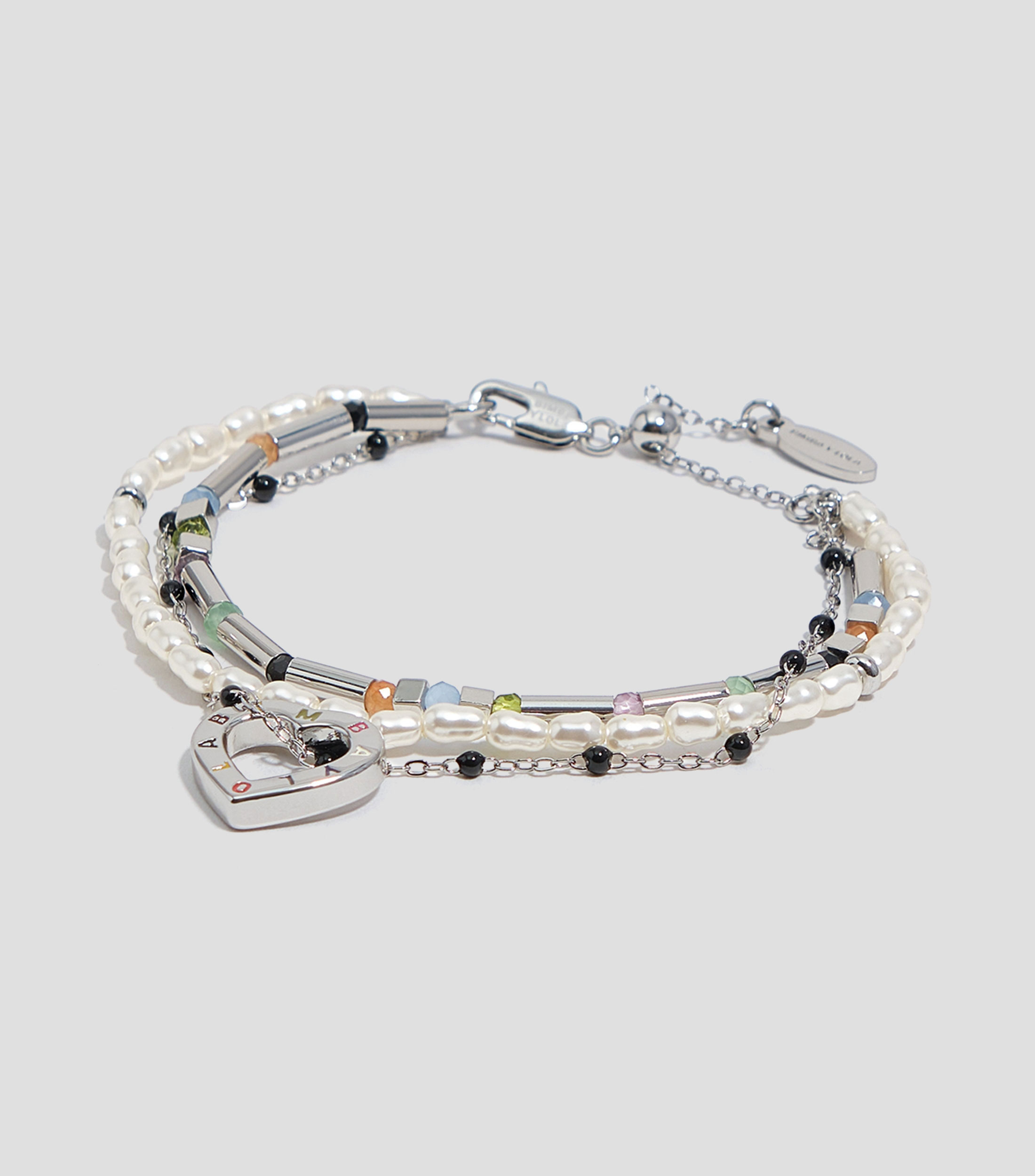 Pulsera triple cadena y perlas logo corazón Mujer