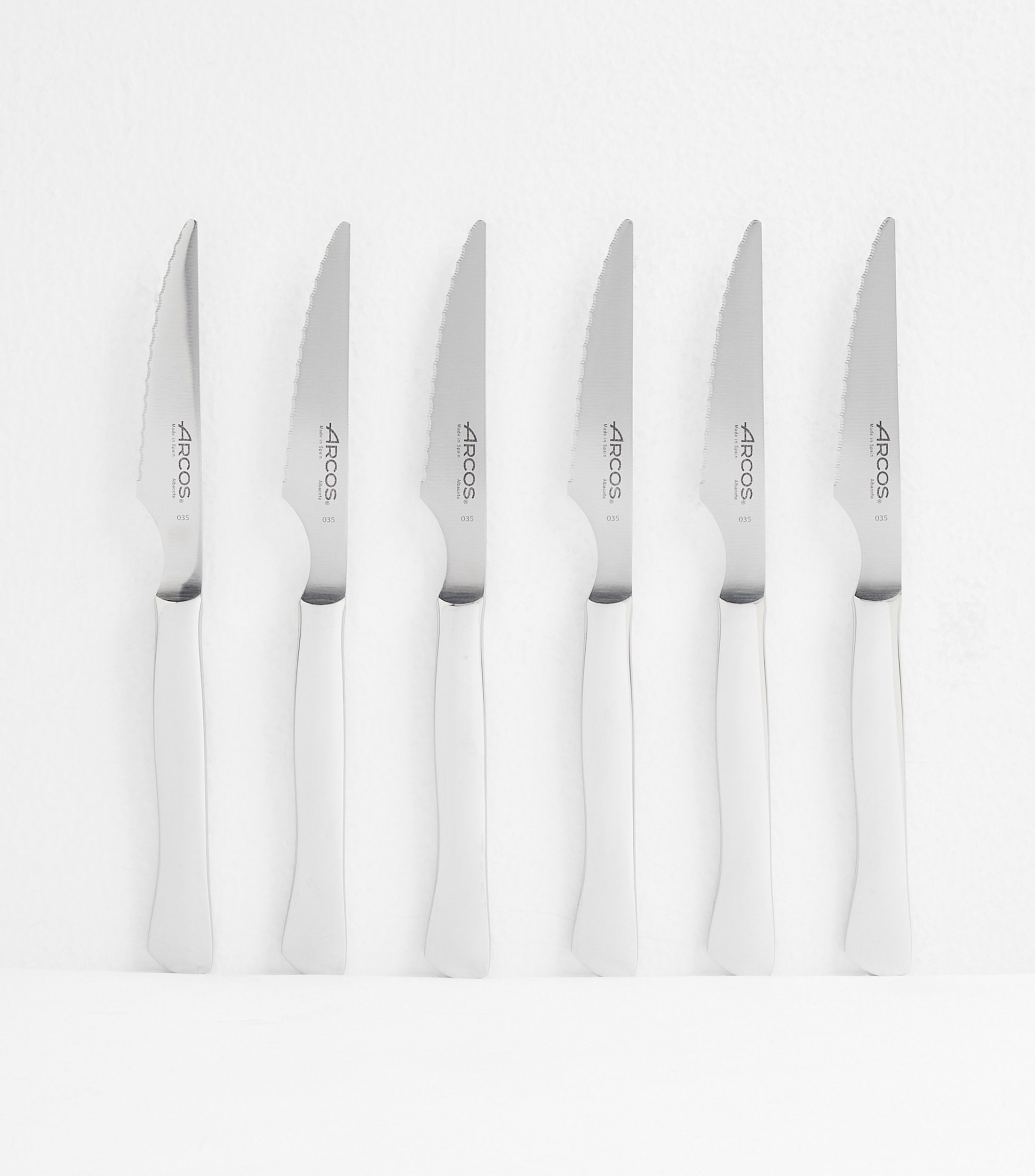 Set 6 cuchillos de mesa en acero inoxidable
