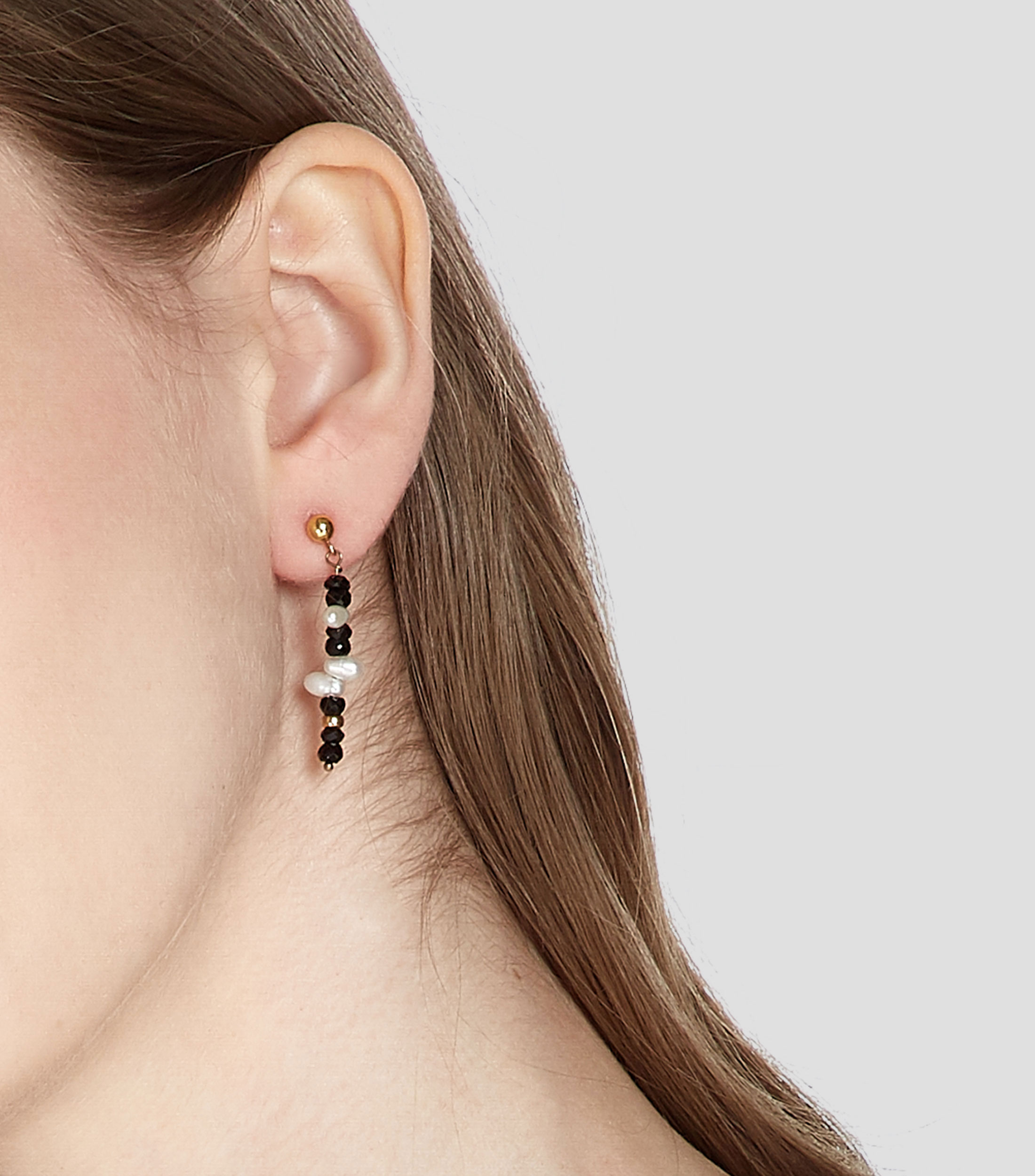 Aretes en oro amarillo de 14 Kilates con onix Mujer