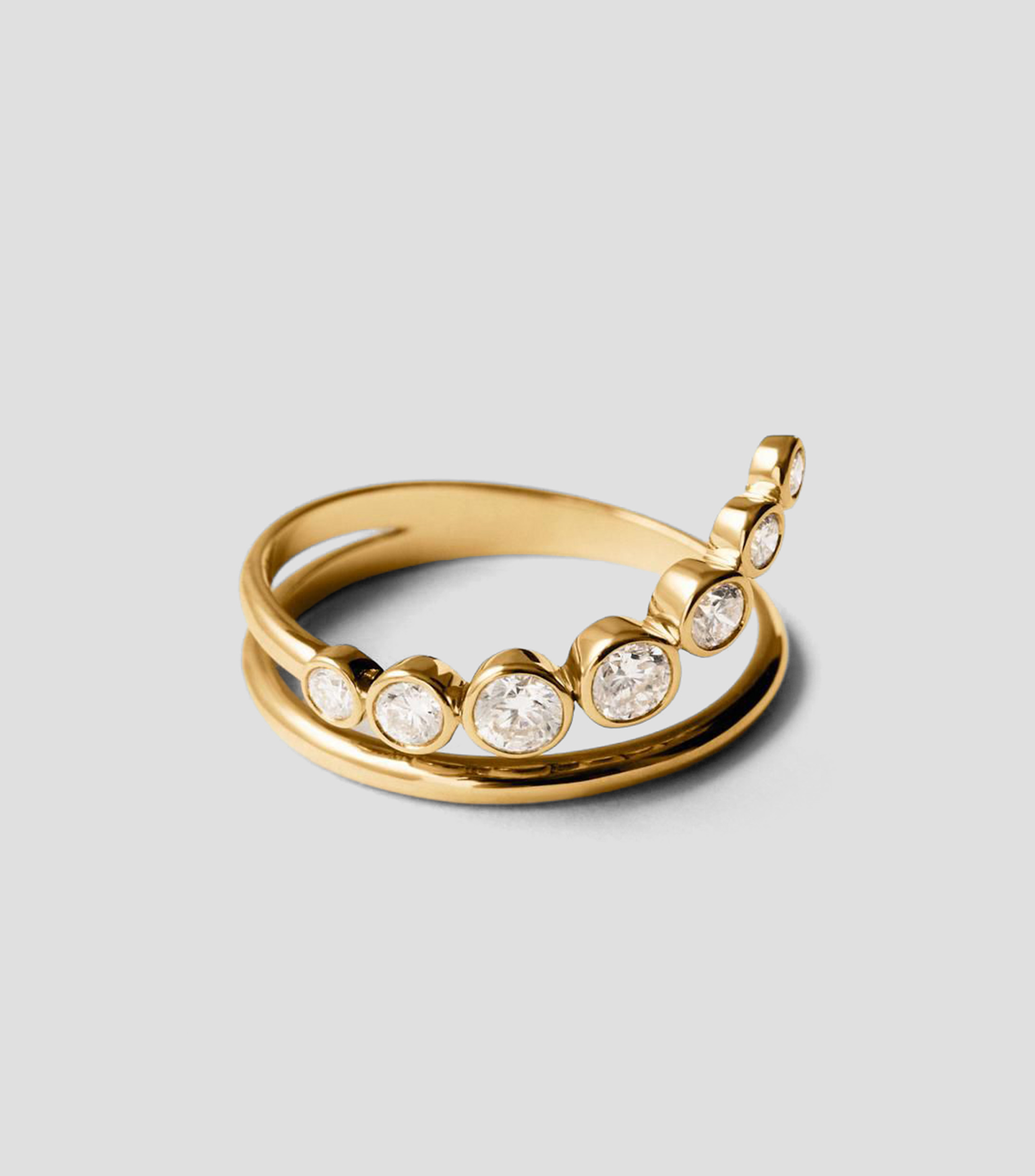 Anillo en Oro amarillo de 9 Kilates con Diamantes Mujer